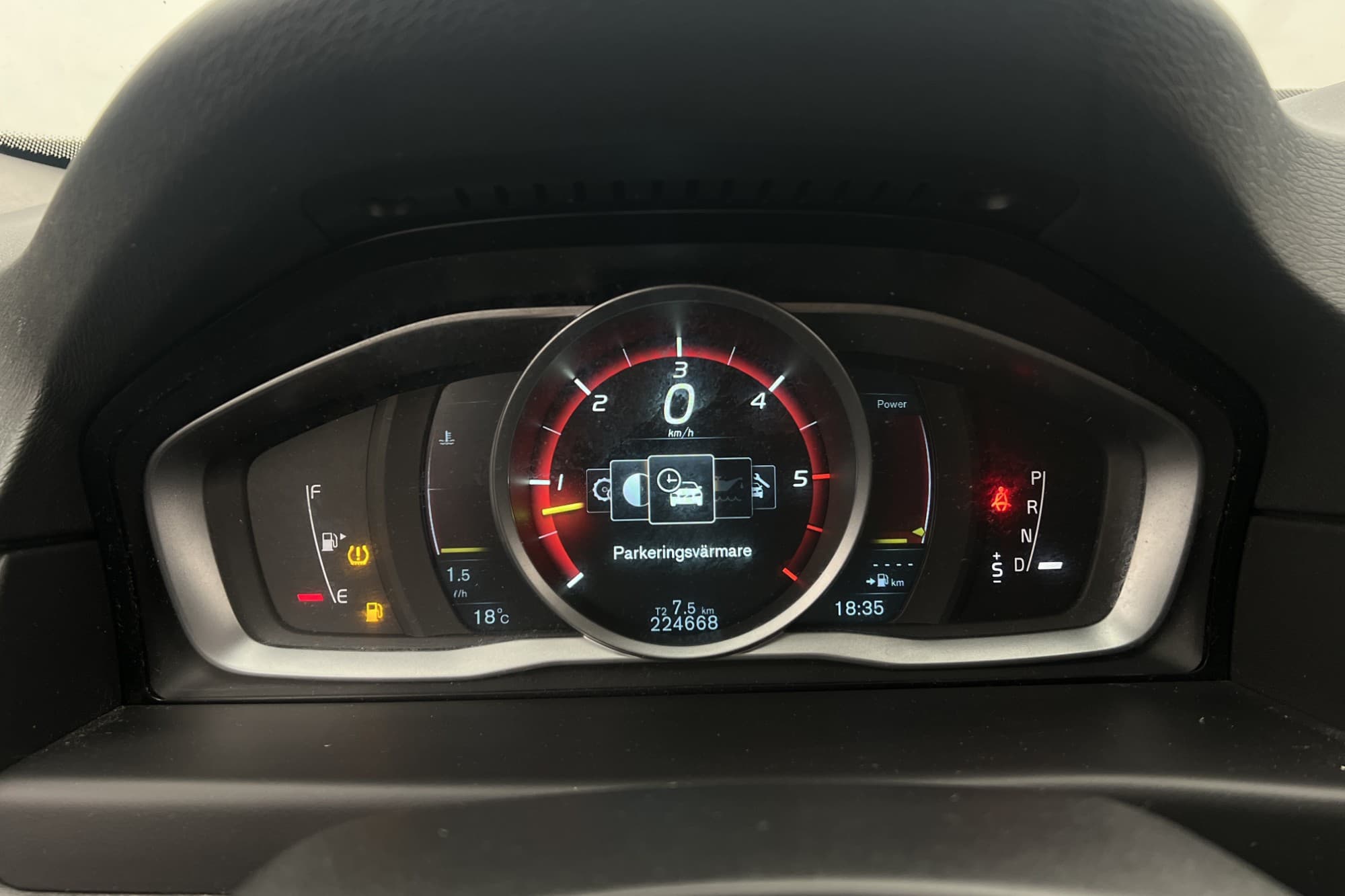 Volvo V70 D4 AWD 181hk Dynamic Edit VOC Värmare Skinn Drag
