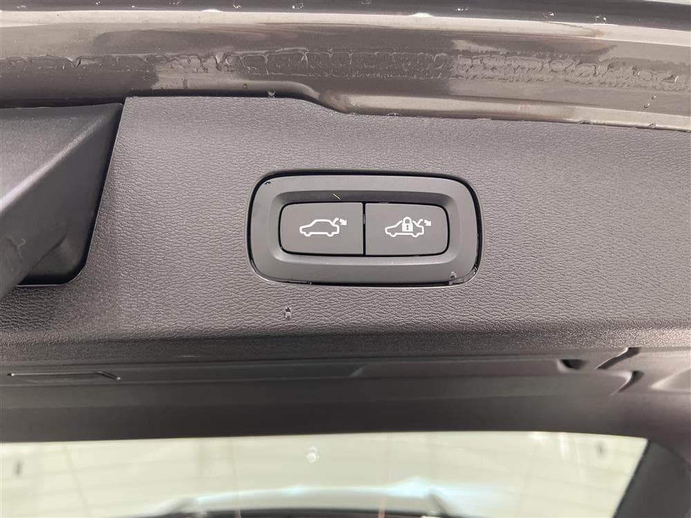 Volvo V60 B4 Cross Country AWD Momentum GPS H/K Kamera Drag