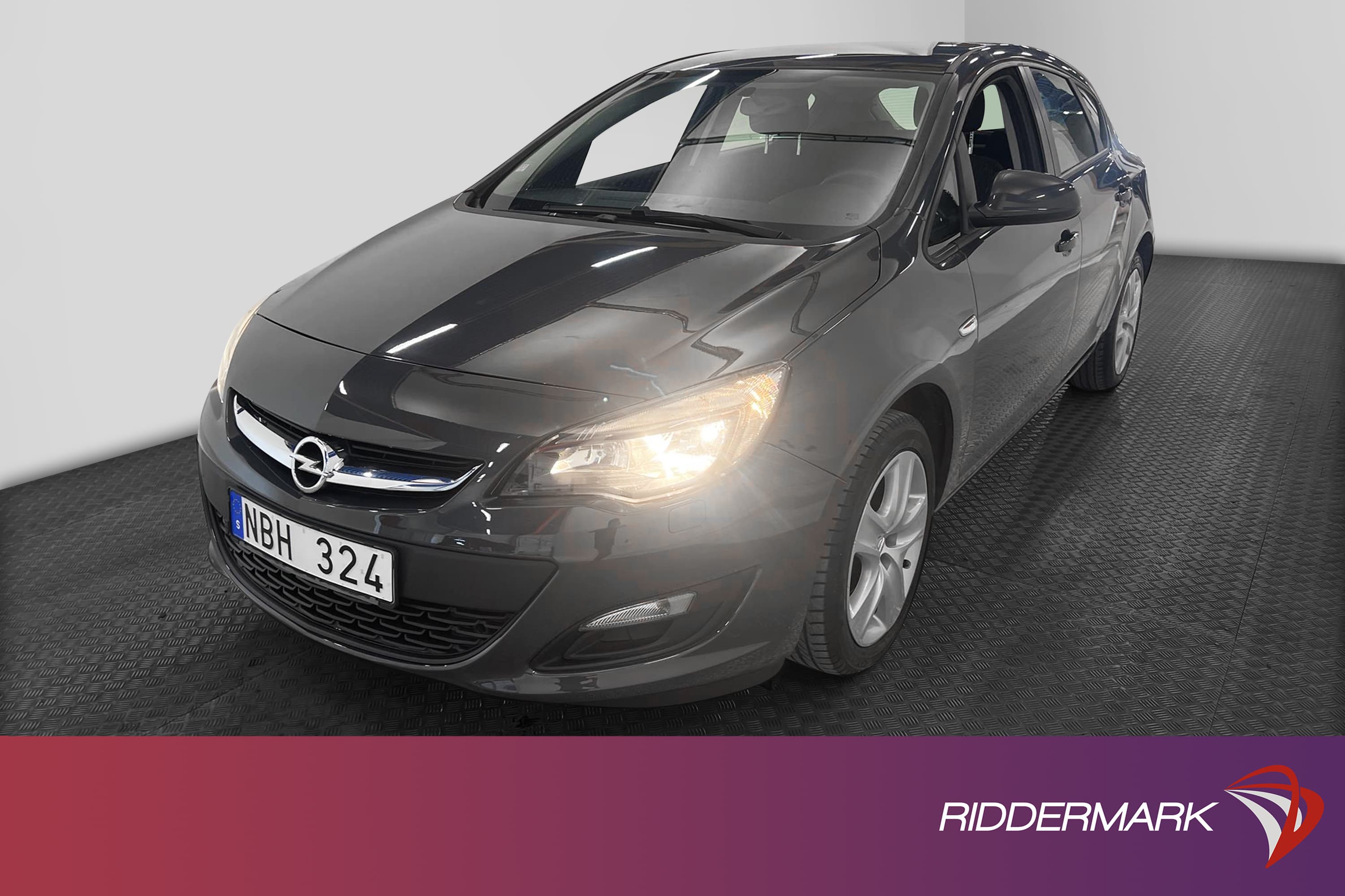 Opel Astra 1.6 115hk 2 Brukare Låg Skatt Nyservad