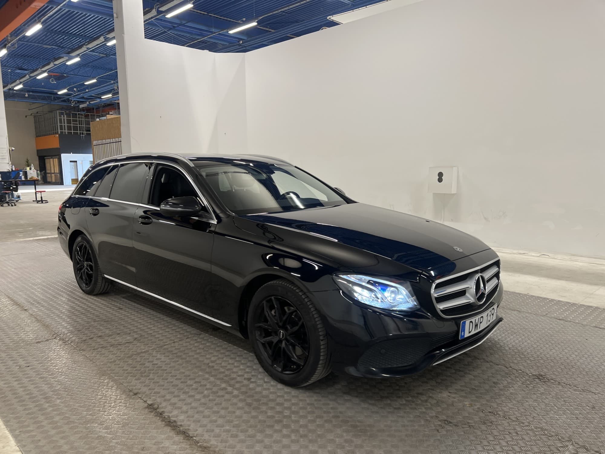 Mercedes-Benz E 200 T d 150hk Avantgarde Värmare 360° Drag