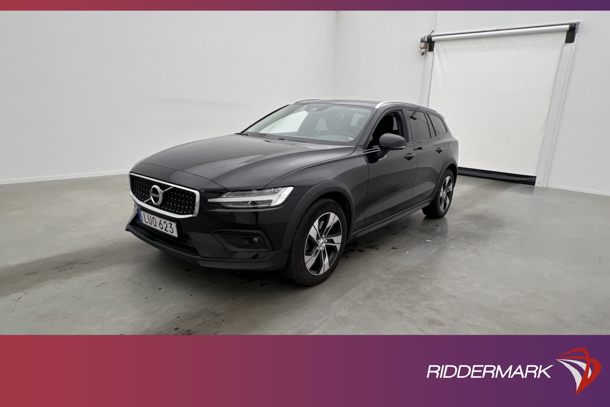 Volvo V60 Cross Country D4 AWD