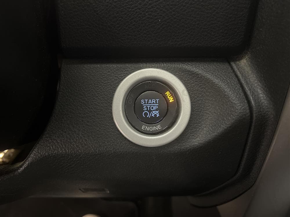 Dodge Ram Sport 1500 5.7 4WD 401hk Taklucka Navi Nyservad interiör