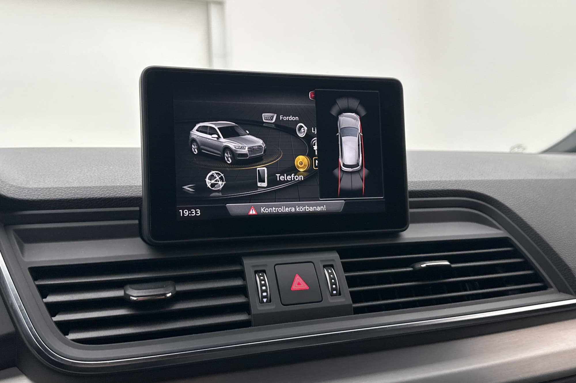 Audi Q5 2.0 TDI Quattro 190hk S-Line Värmare CarPlay Drag