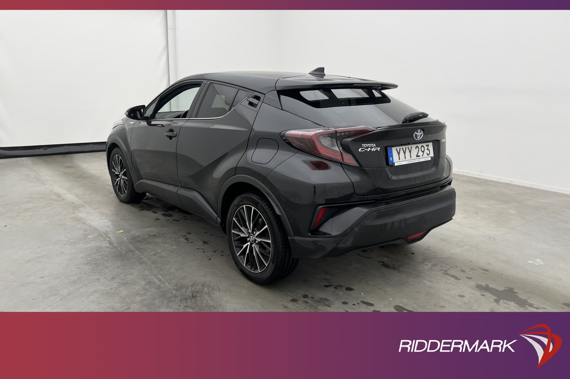 Toyota C-HR Hybrid 122hk