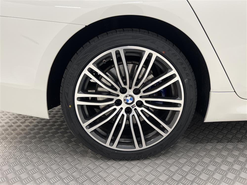 BMW 530e iPerformance 252hk M Sport Backkamera HiFi Naviinteriör