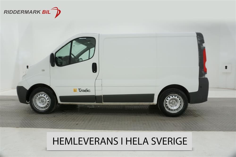 Renault Trafic 2.0 dCi 3-sits Nyservad Drag