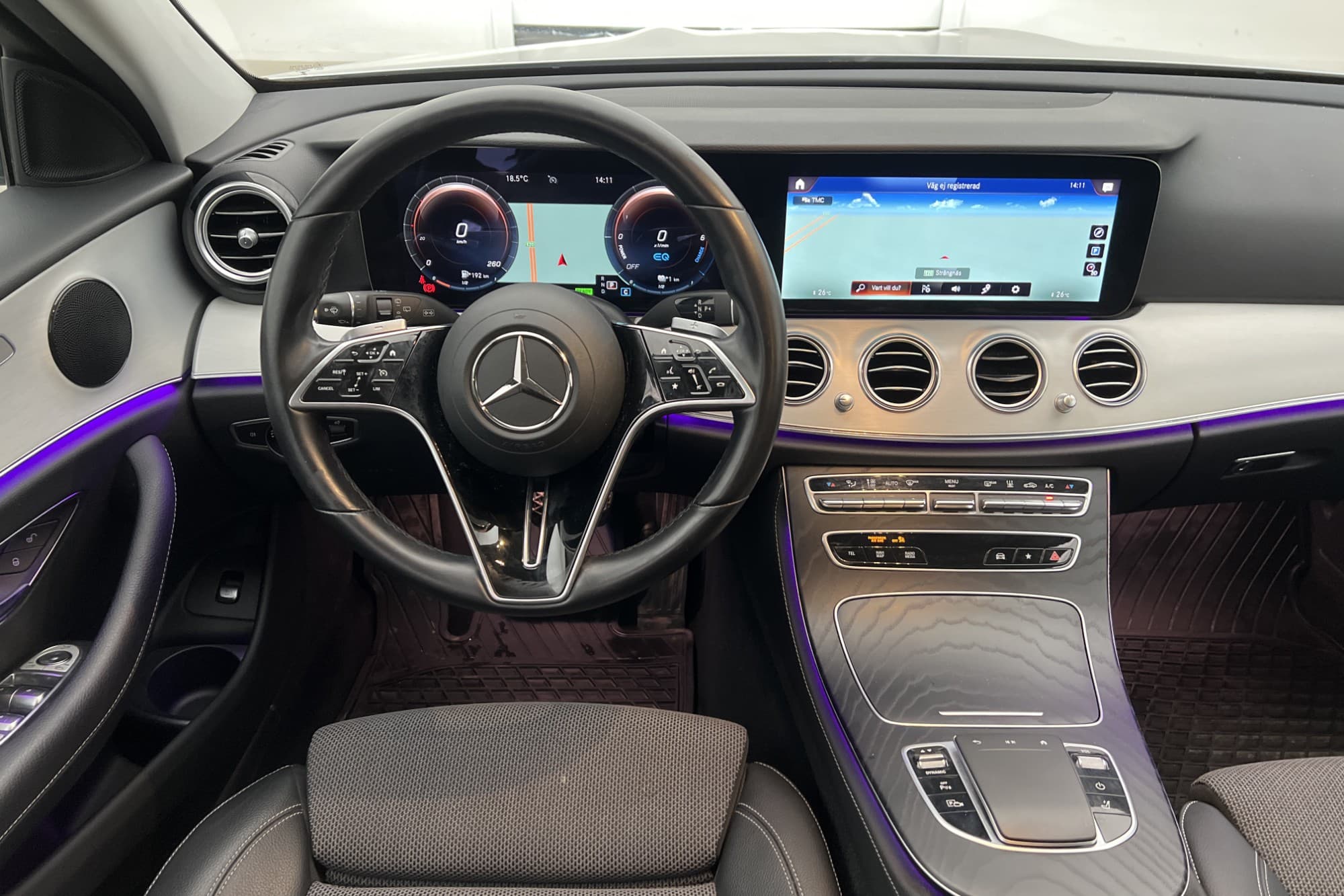 Mercedes-Benz E 300 de 306hk Avantgarde W-Screen Drag D-Värm