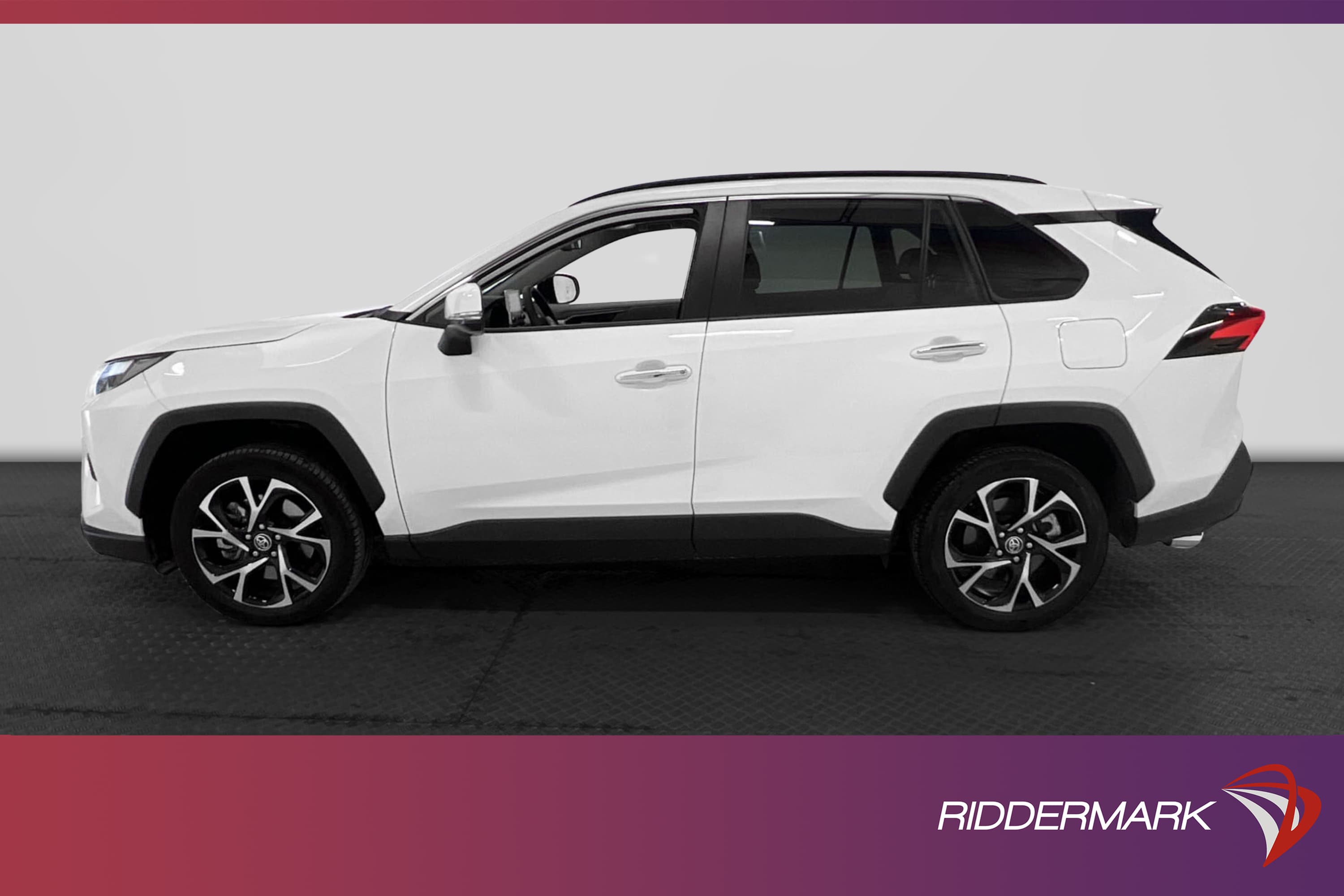 Toyota RAV4 Hybrid AWD 222hk