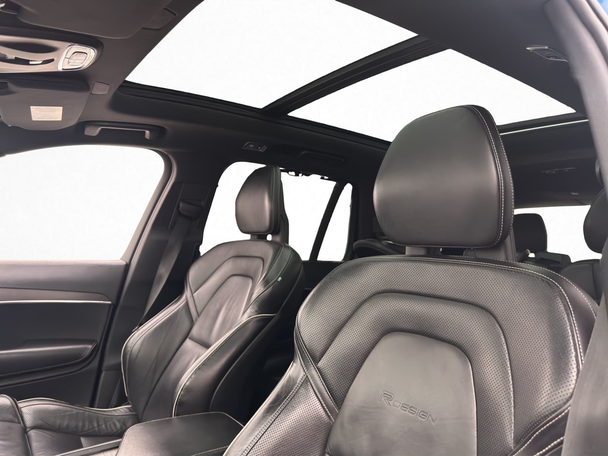 Volvo XC90 T6 AWD 320hk R Design B&W Pano 7-Sits HUD Drag
