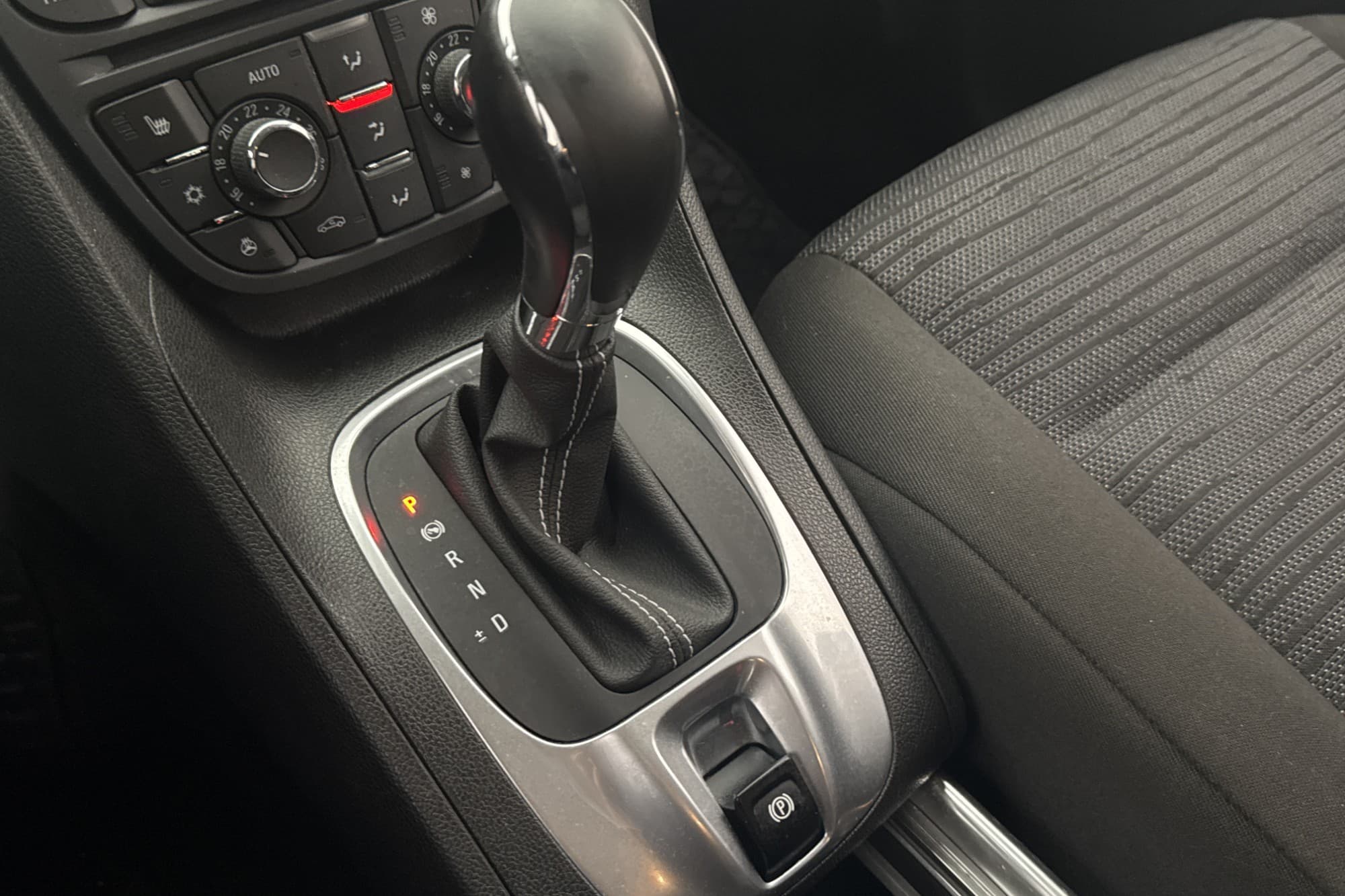 Opel Meriva 1.4 Turbo 120hk Enjoy Värmare P-sensorer 1-bruk
