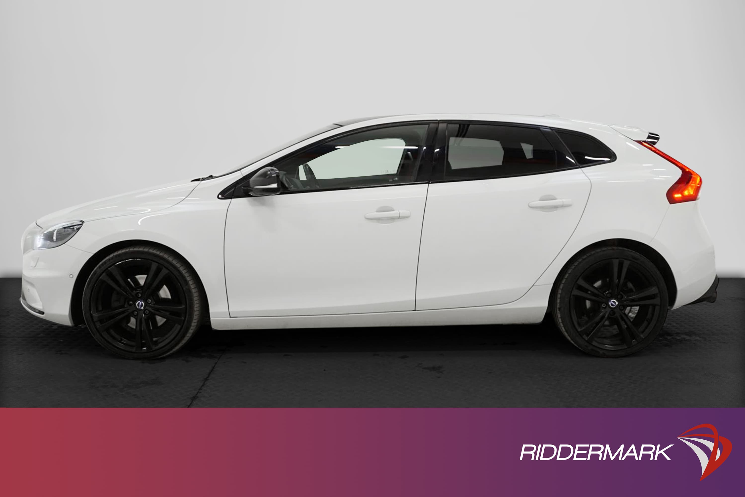 Volvo V40 T5 245hk R-Design Carbon Edition
