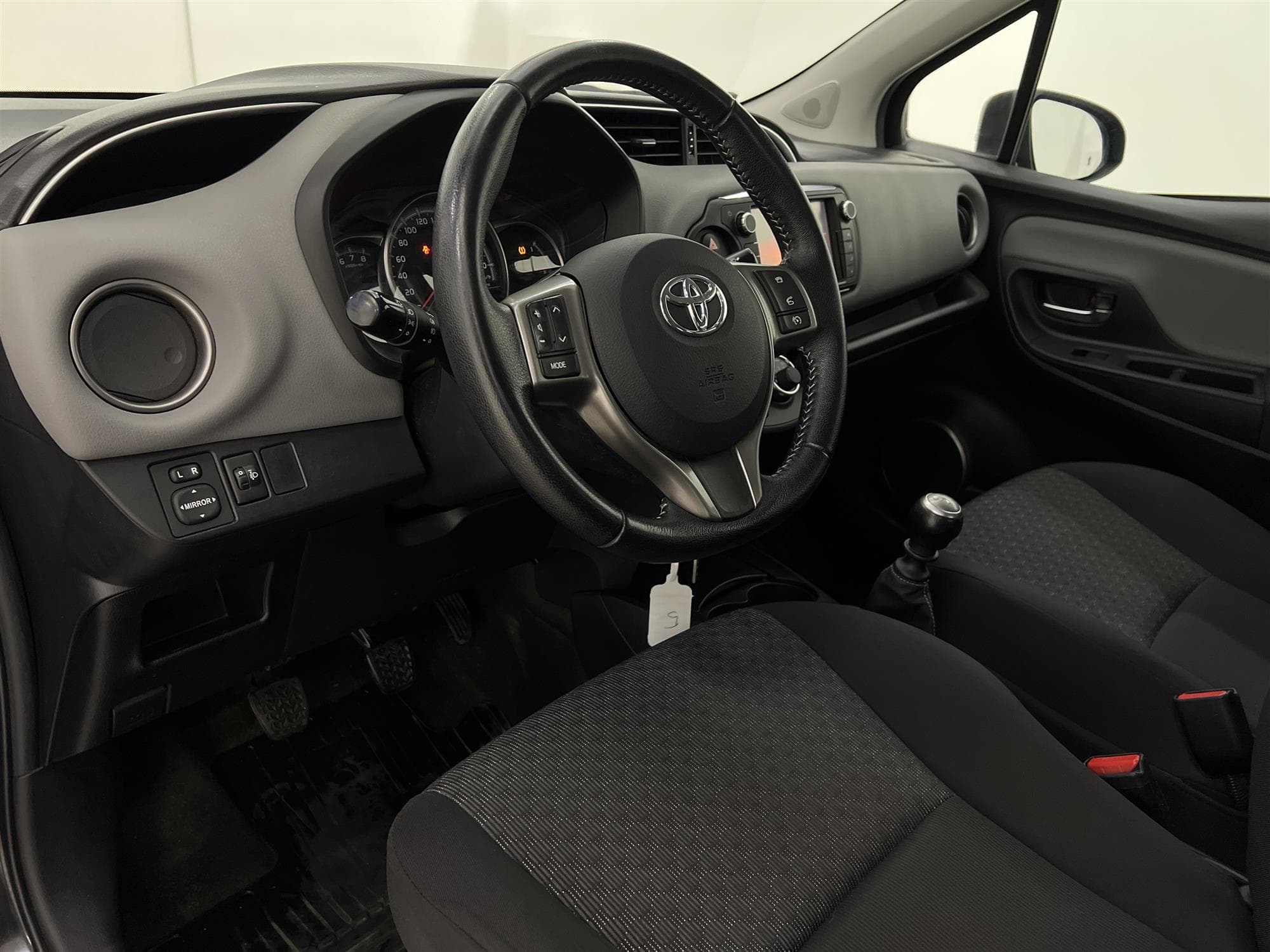 Toyota Yaris 1.33 99hk 1 Brukare  B-Kam Låg Skatt 0,49L/mil