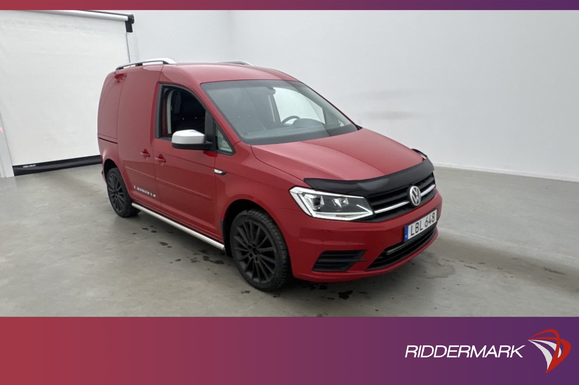 Volkswagen Caddy R 2.0TDI Värmare PDC Drag LED Skinn Moms