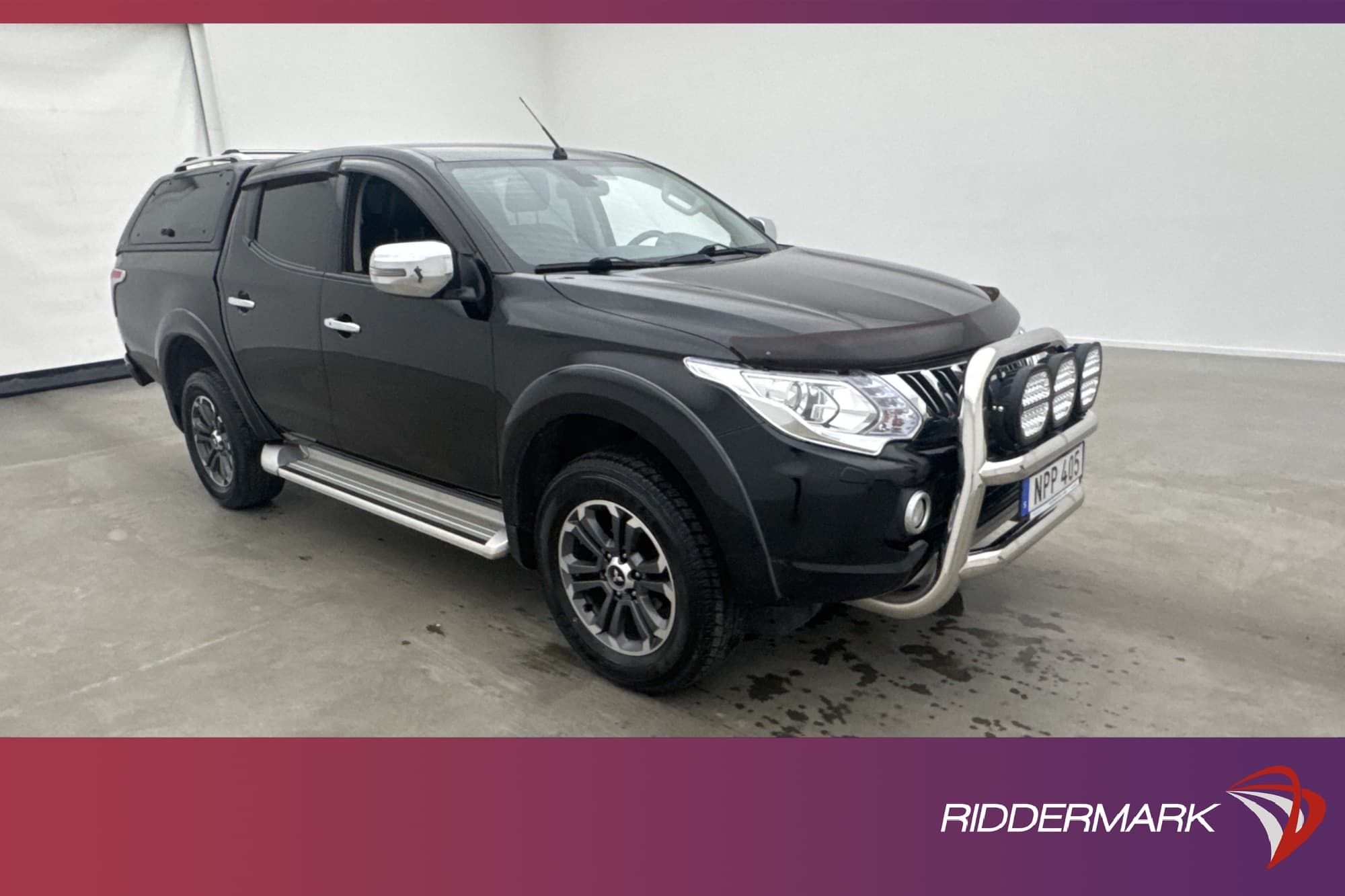 Mitsubishi L200 Business 2.4 4WD Värmare Dragkrok Skinn Moms