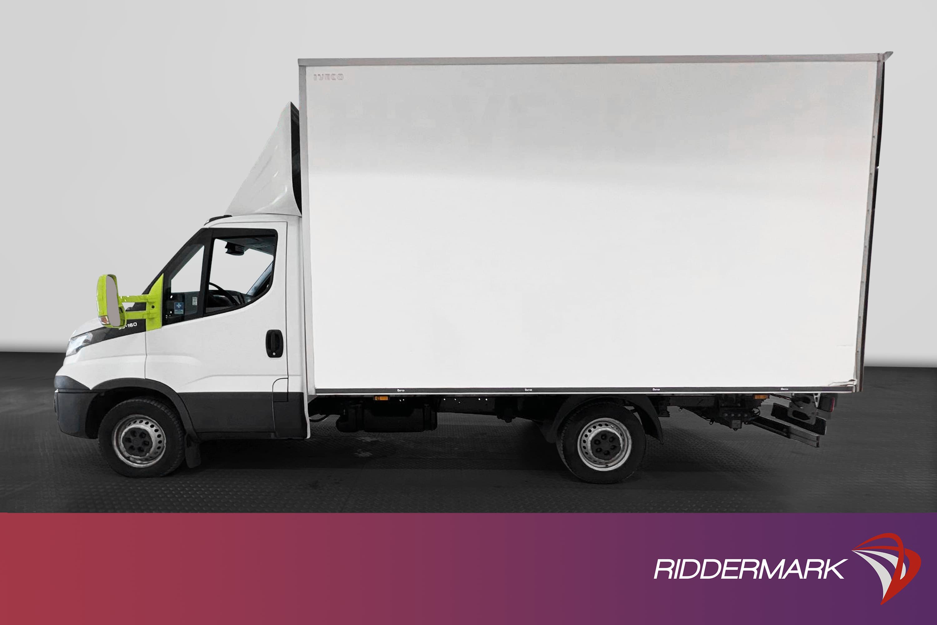 Iveco Daily 2.3JTD Aut Bakgavellyft Värmare B-Kamera Moms