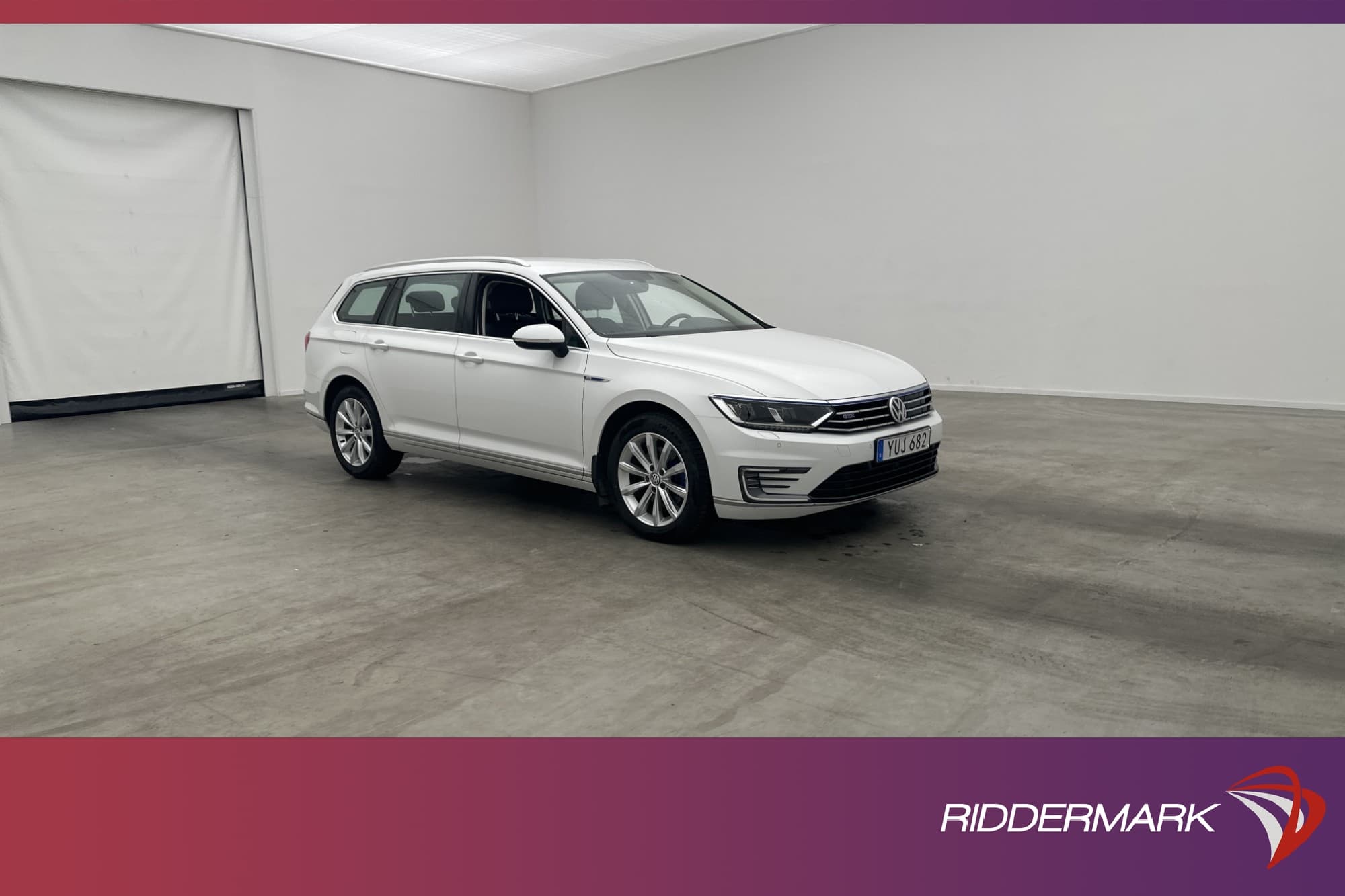 Volkswagen Passat GTE 218hk