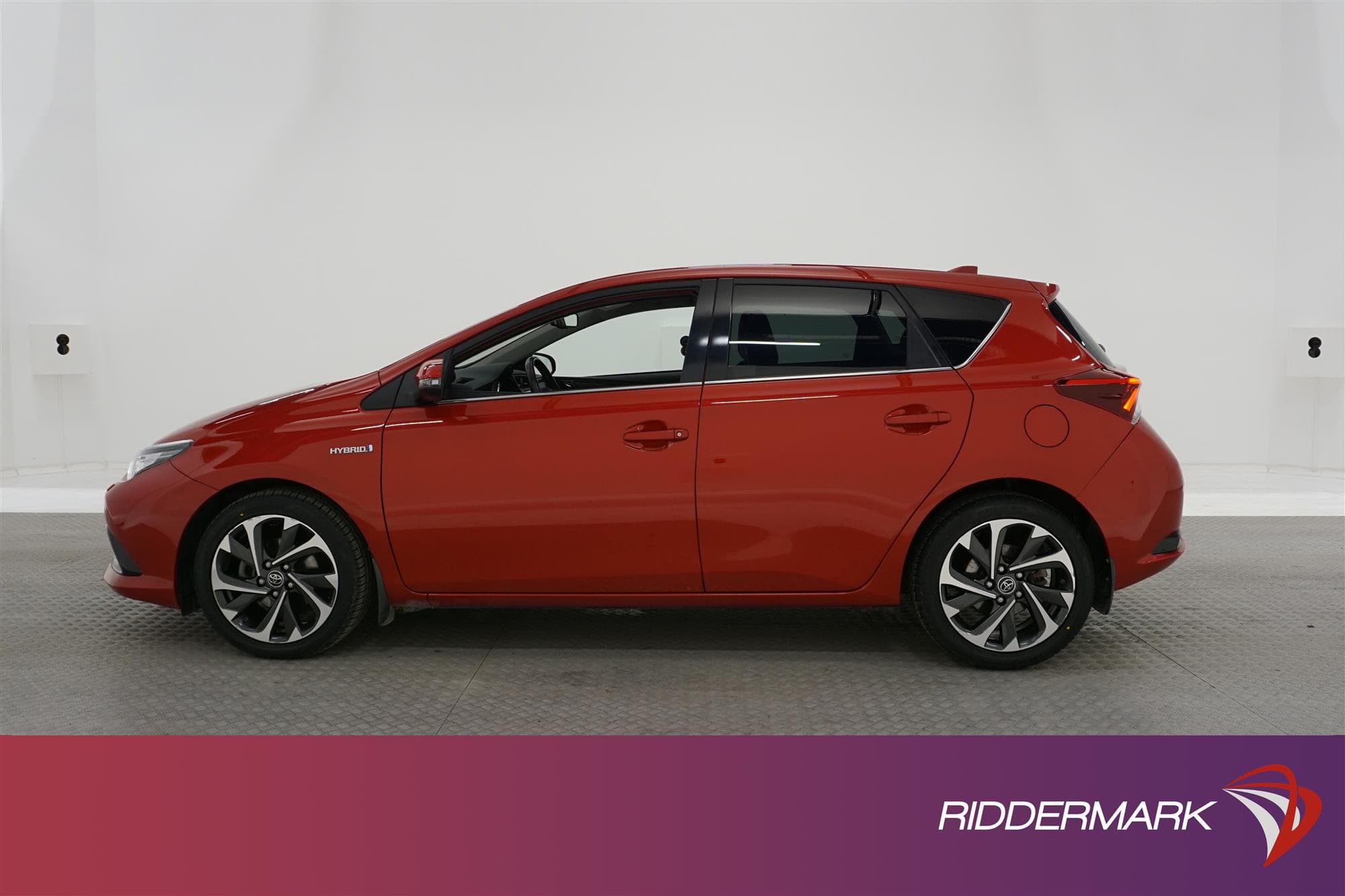 Toyota  Auris Hybrid e-CVT 136hk   B-Kam Låg Skatt 0,39L/mil
