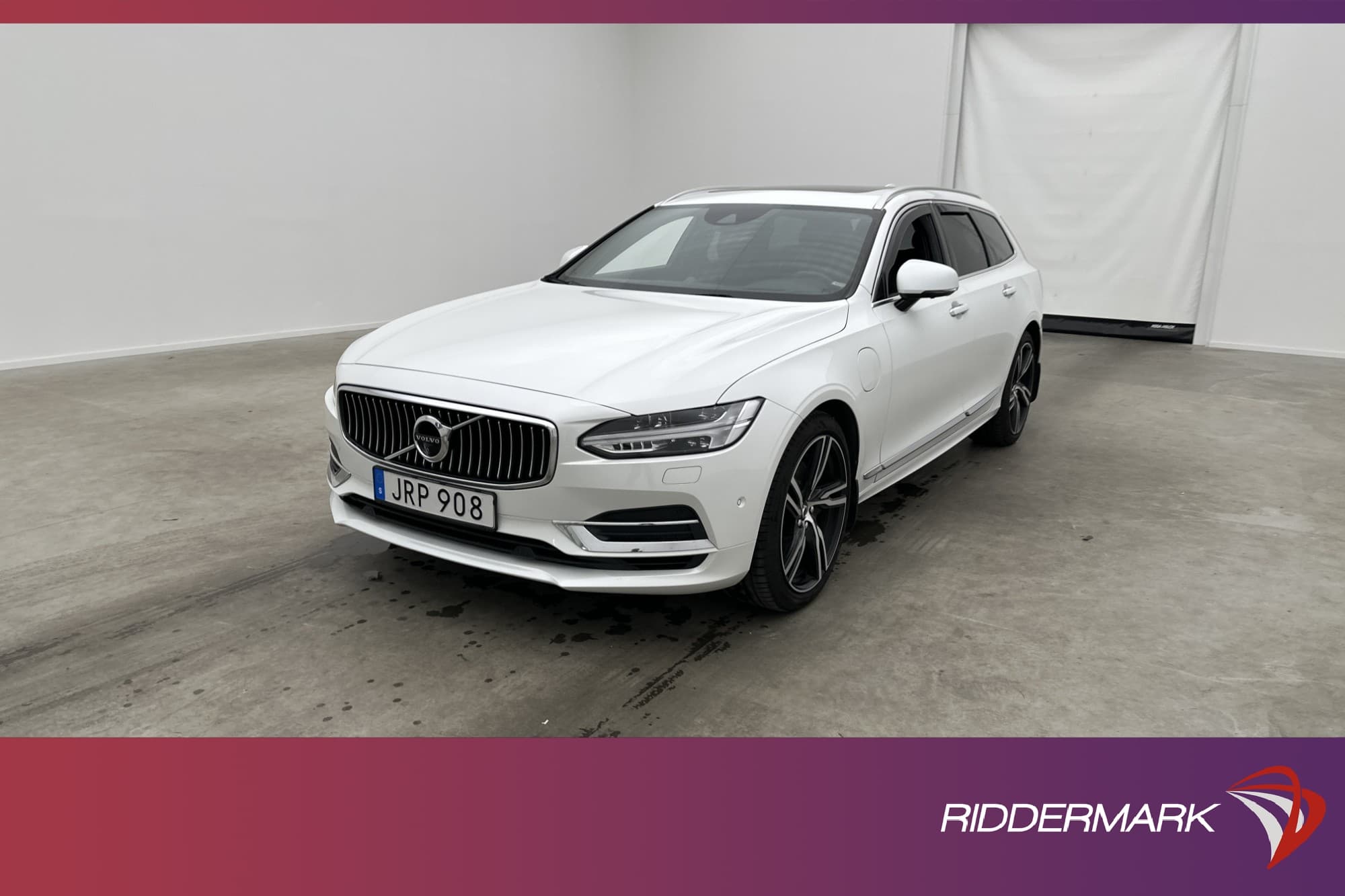 Volvo V90 Recharge T8
