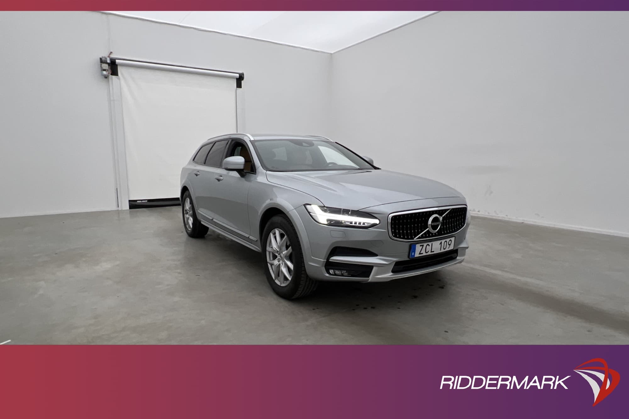 Volvo V90 Cross Country D4 AWD
