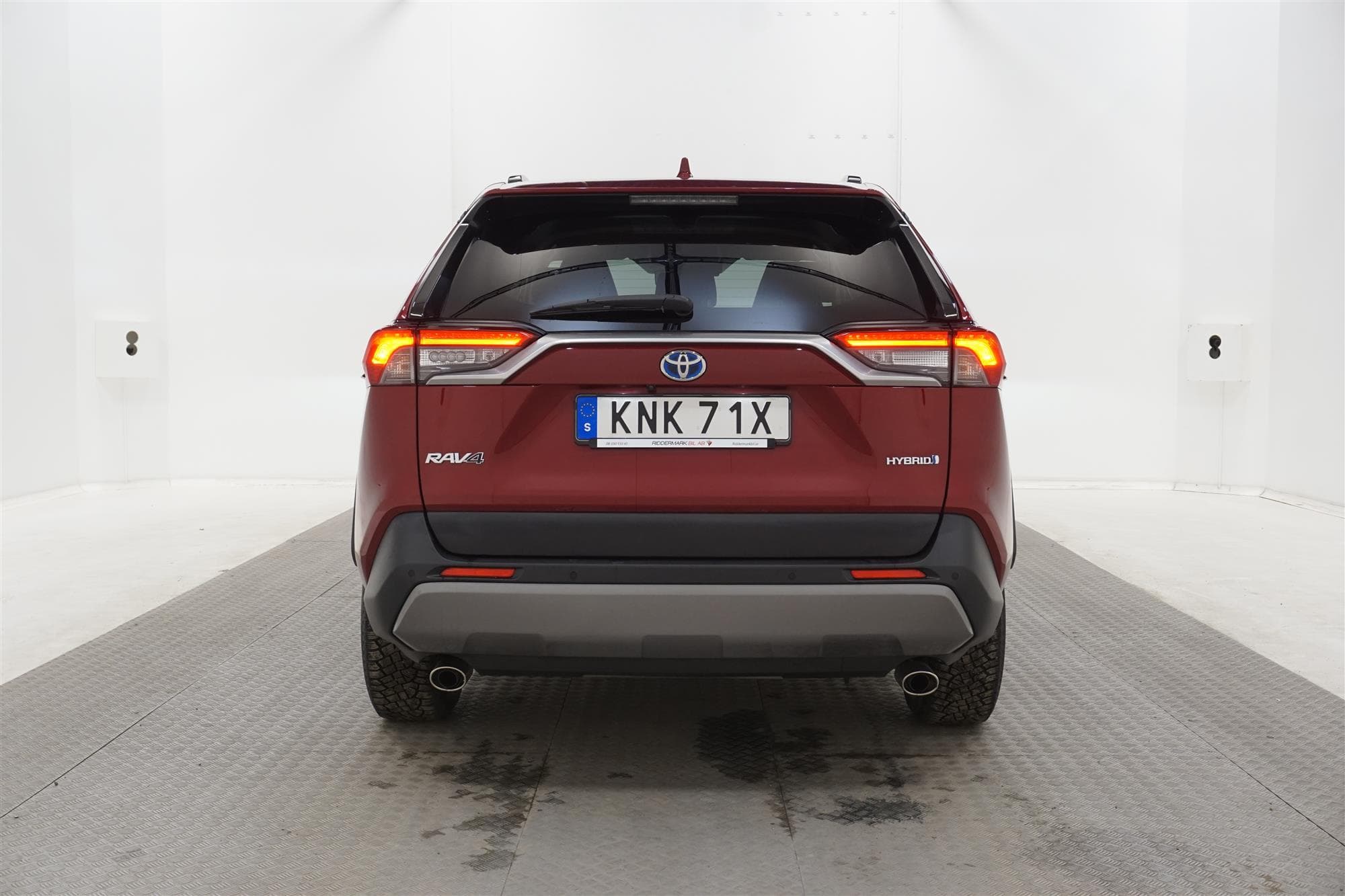 Toyota RAV4 Hybrid AWD 222hk 1 Brukare Executive Välutrustad