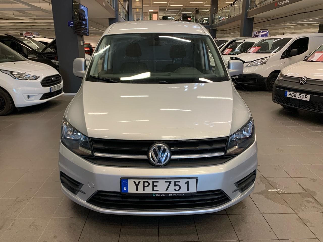Volkswagen Caddy Maxi 2.0TDI Automat Dragkrok Värmare Moms
