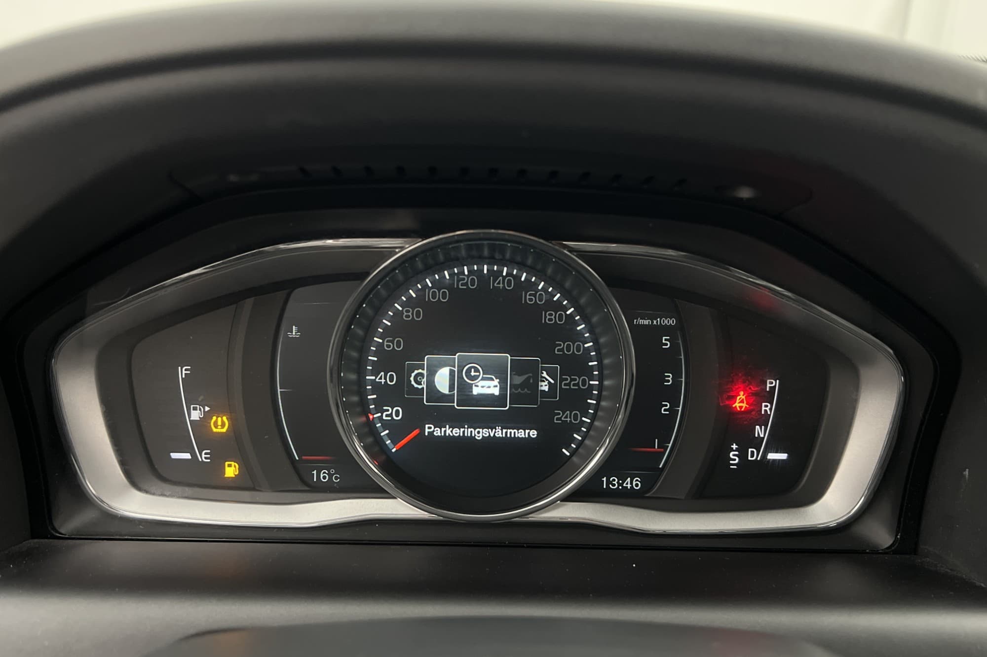 Volvo XC60 D4 AWD 190hk Summum Classic Värmare Skinn Drag