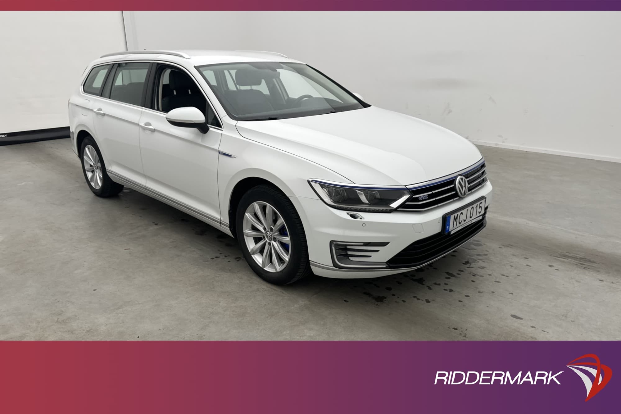 Volkswagen Passat GTE 218hk