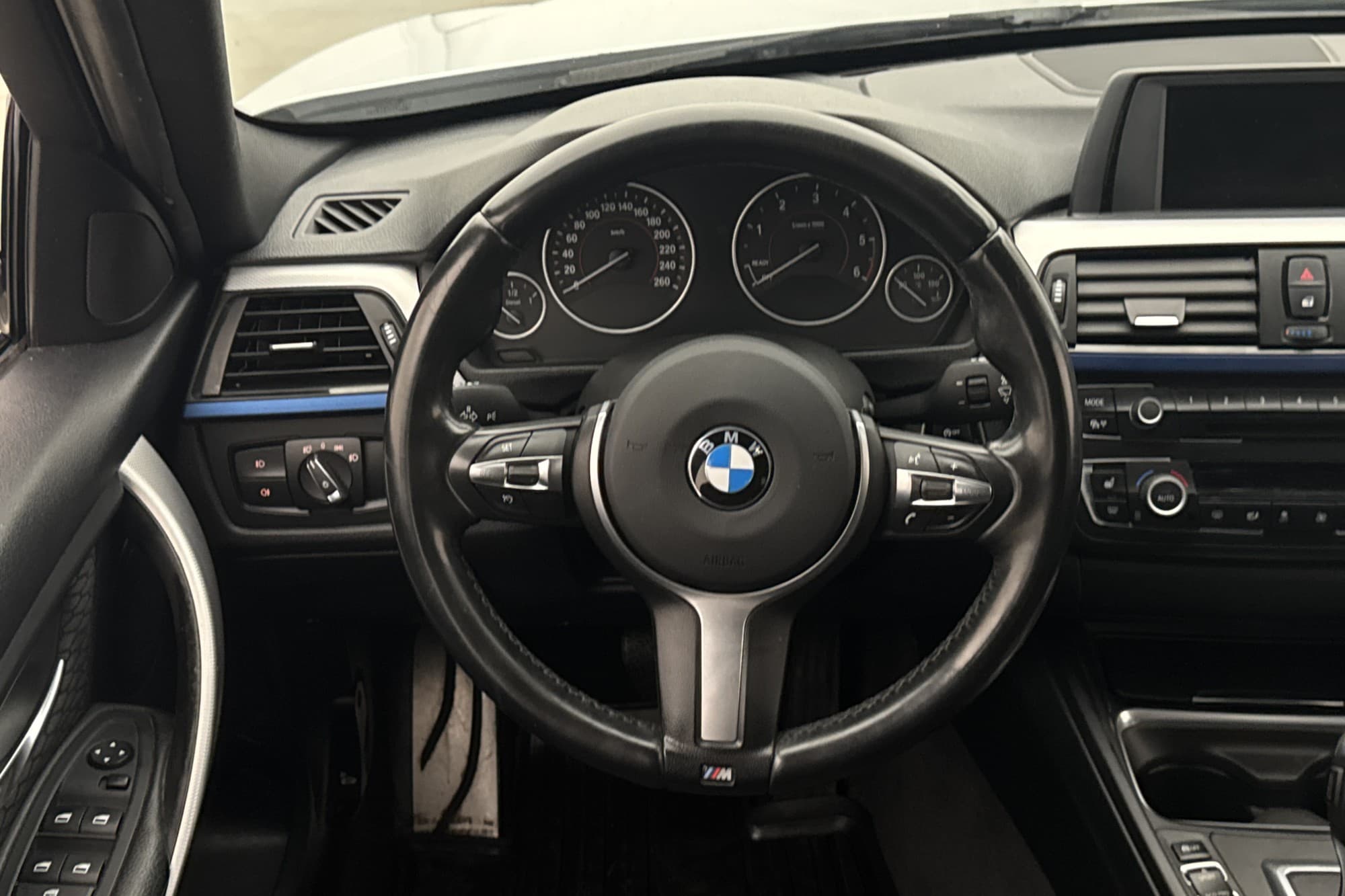 BMW 320 d xDrive 184hk M Sport HiFi Värmare P-Sensorer