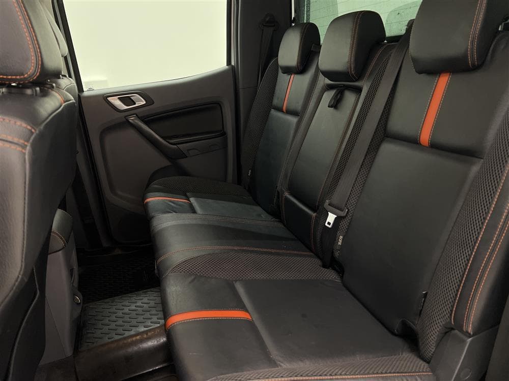 Ford Ranger Wildtrak 3.2 4WD 200hk Värmare Drag Moms interiör
