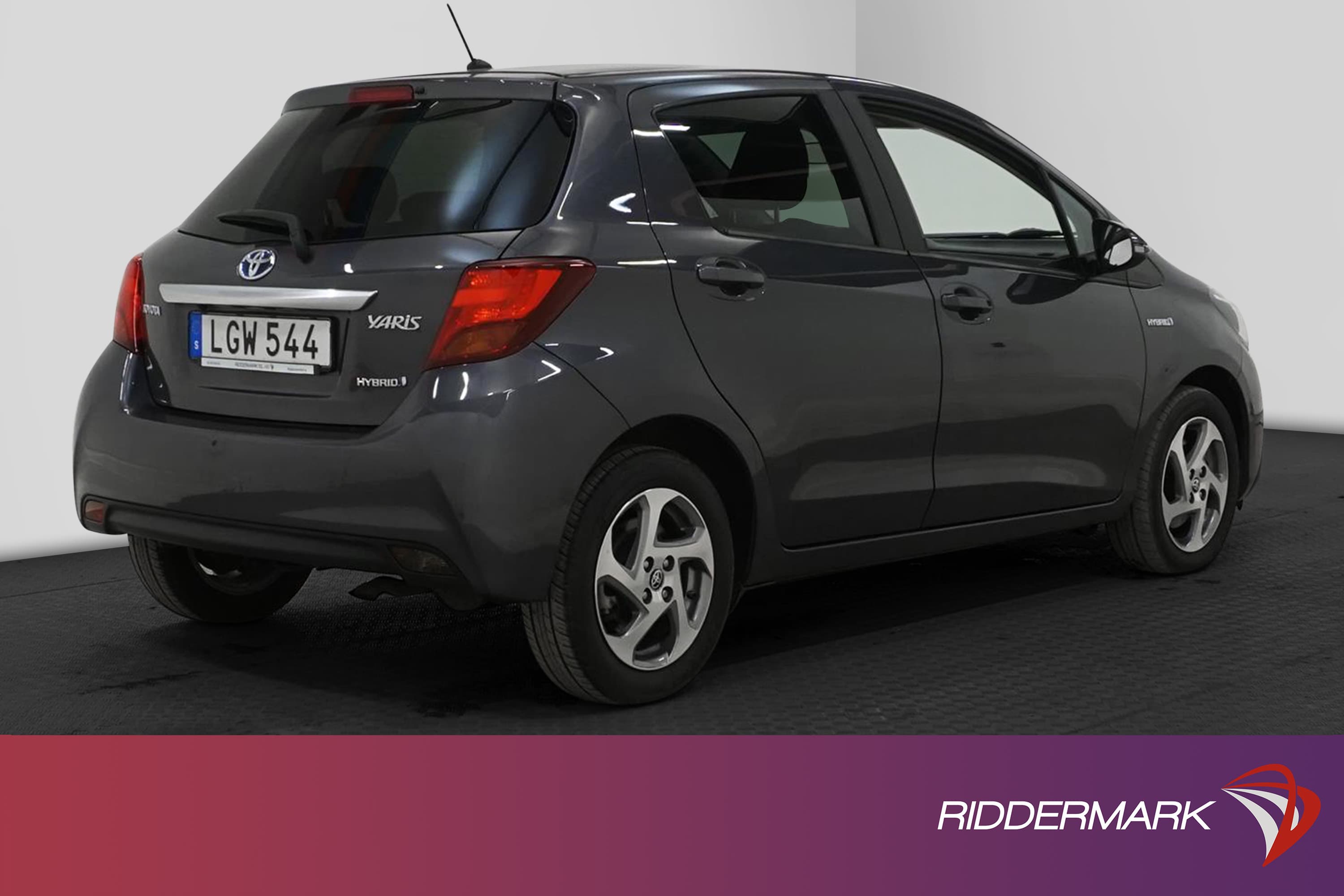 Toyota Yaris Hybrid e-CVT 101hk  B-Kamera Nyservad 0,33L/mil
