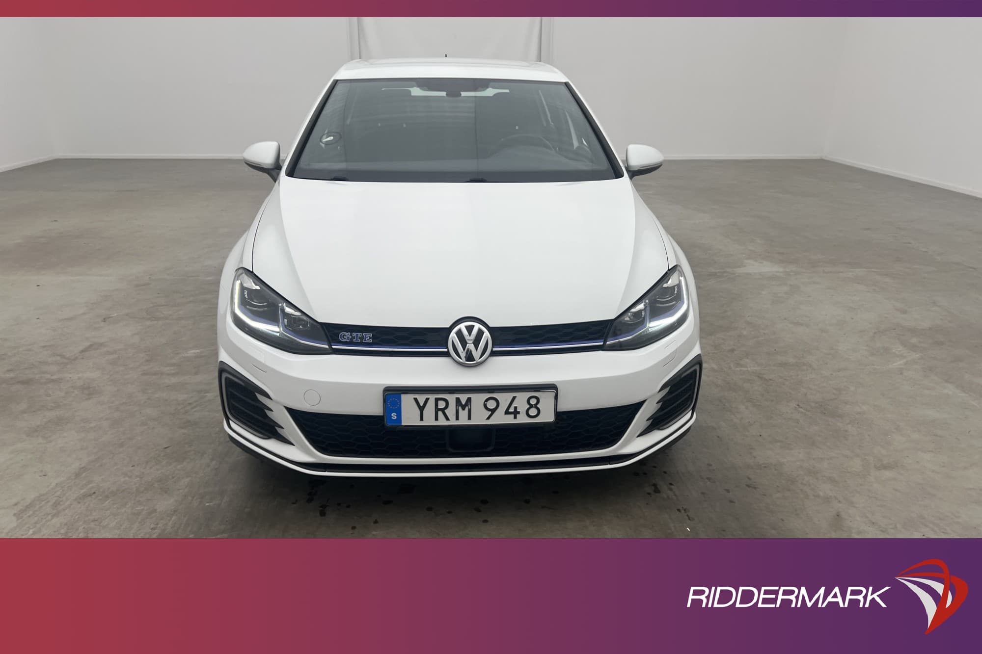 Volkswagen Golf GTE 204hk