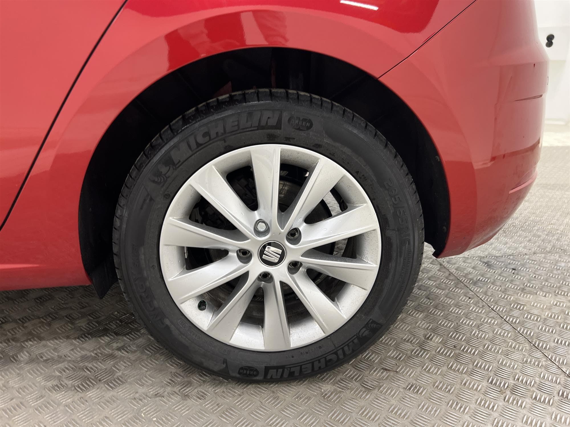 SEAT Leon 1.2 TSI 110hk Kamera Navi Drag Välservad 0,48l/mil