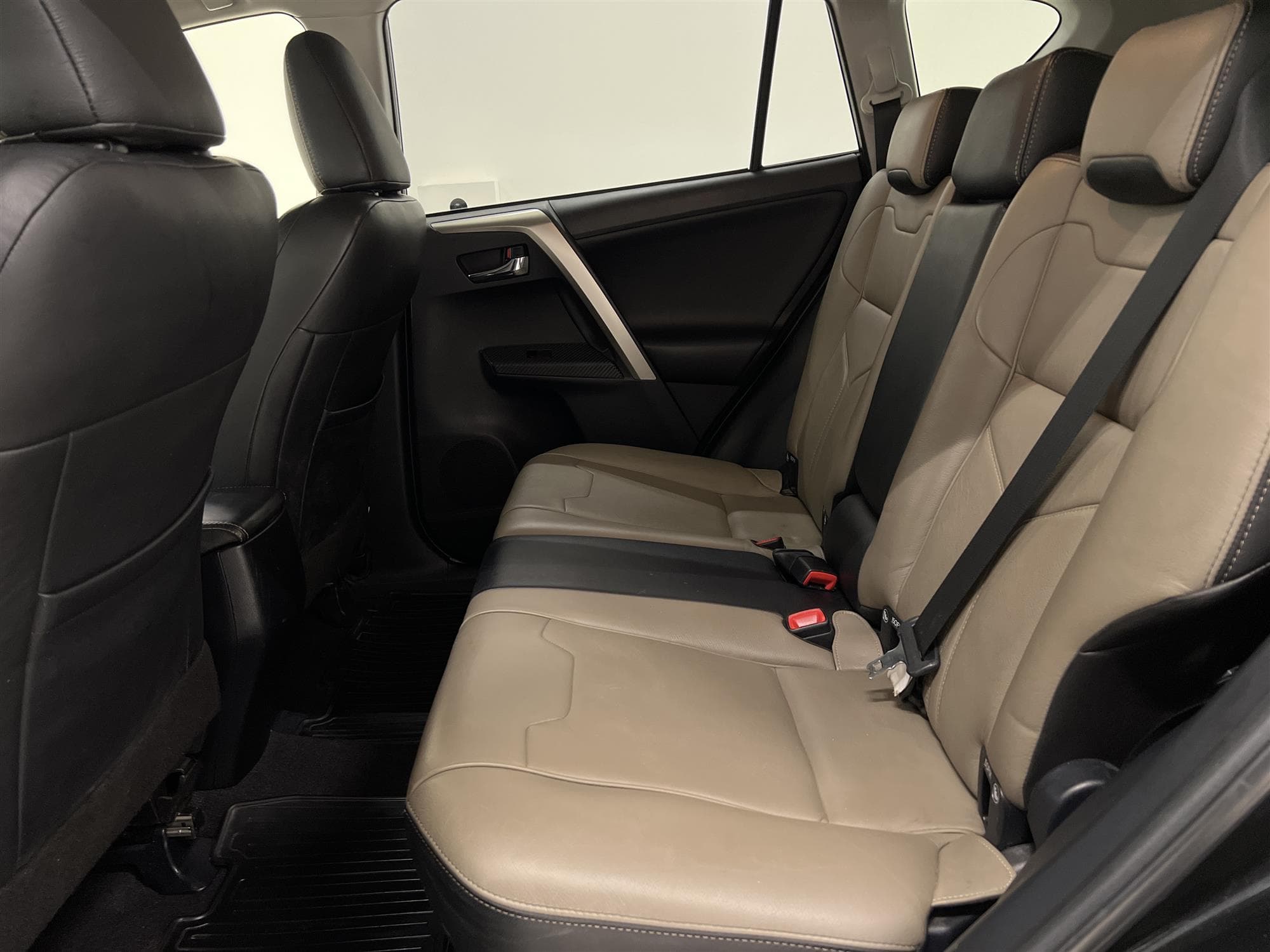 Toyota RAV4 2.0 AWD 152hk M&K-Värmare Drag B-Kam Navi 