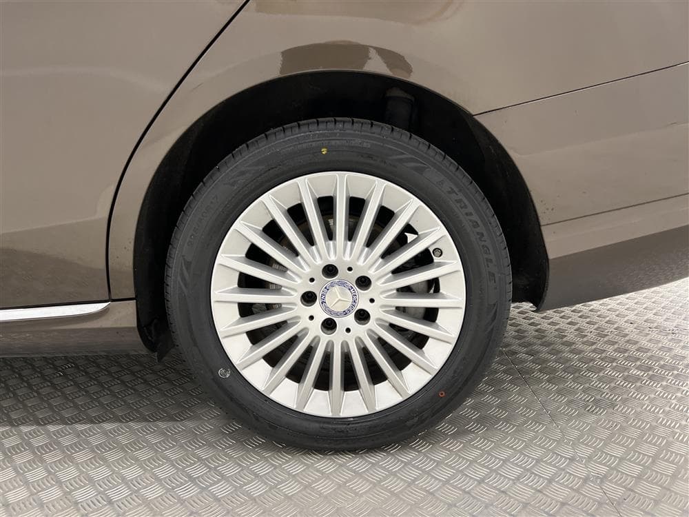 Mercedes-Benz C 250d 4MATIC 204hk Backkamera Drag 0,46l/milinteriör