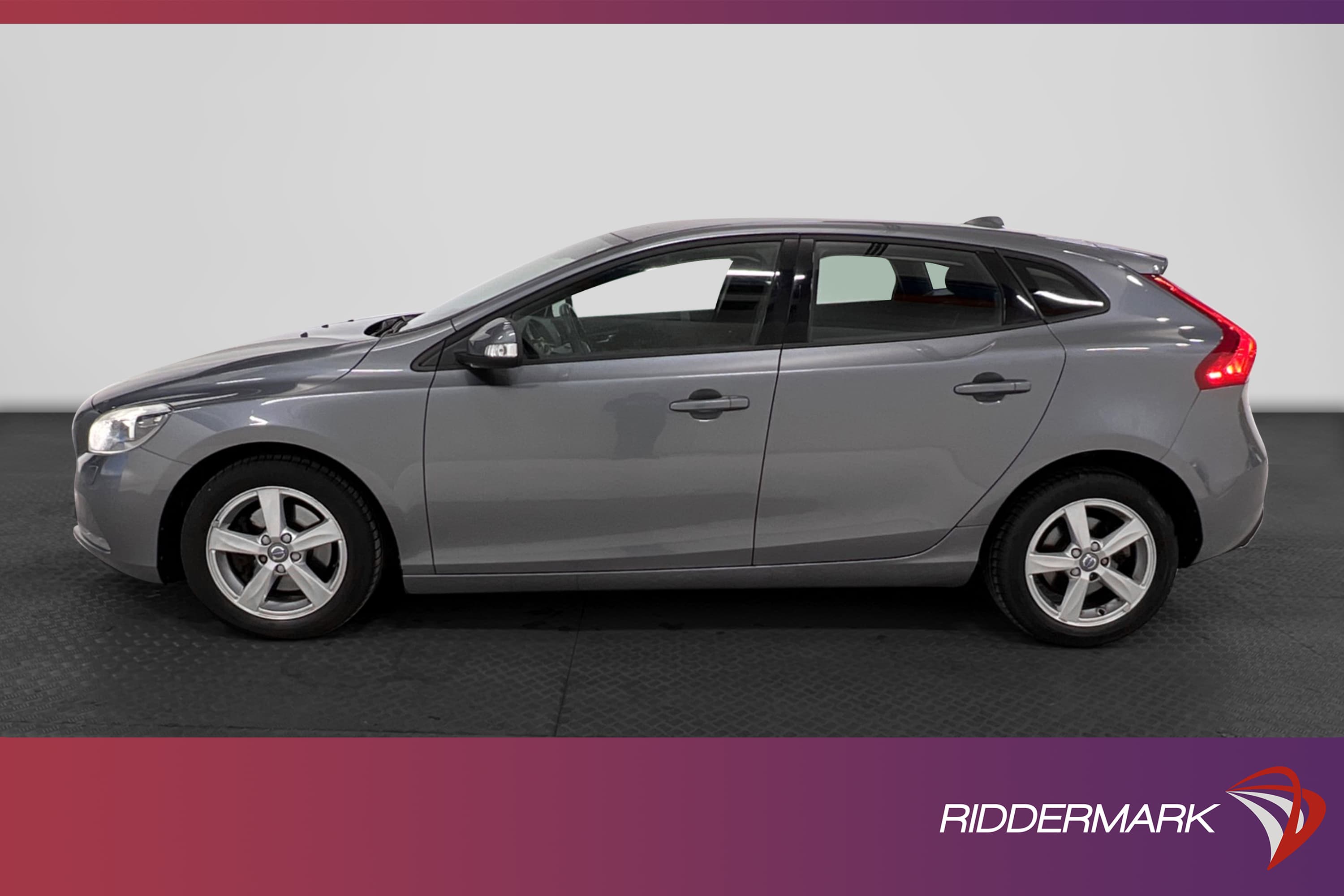 Volvo V40 T2 120hk