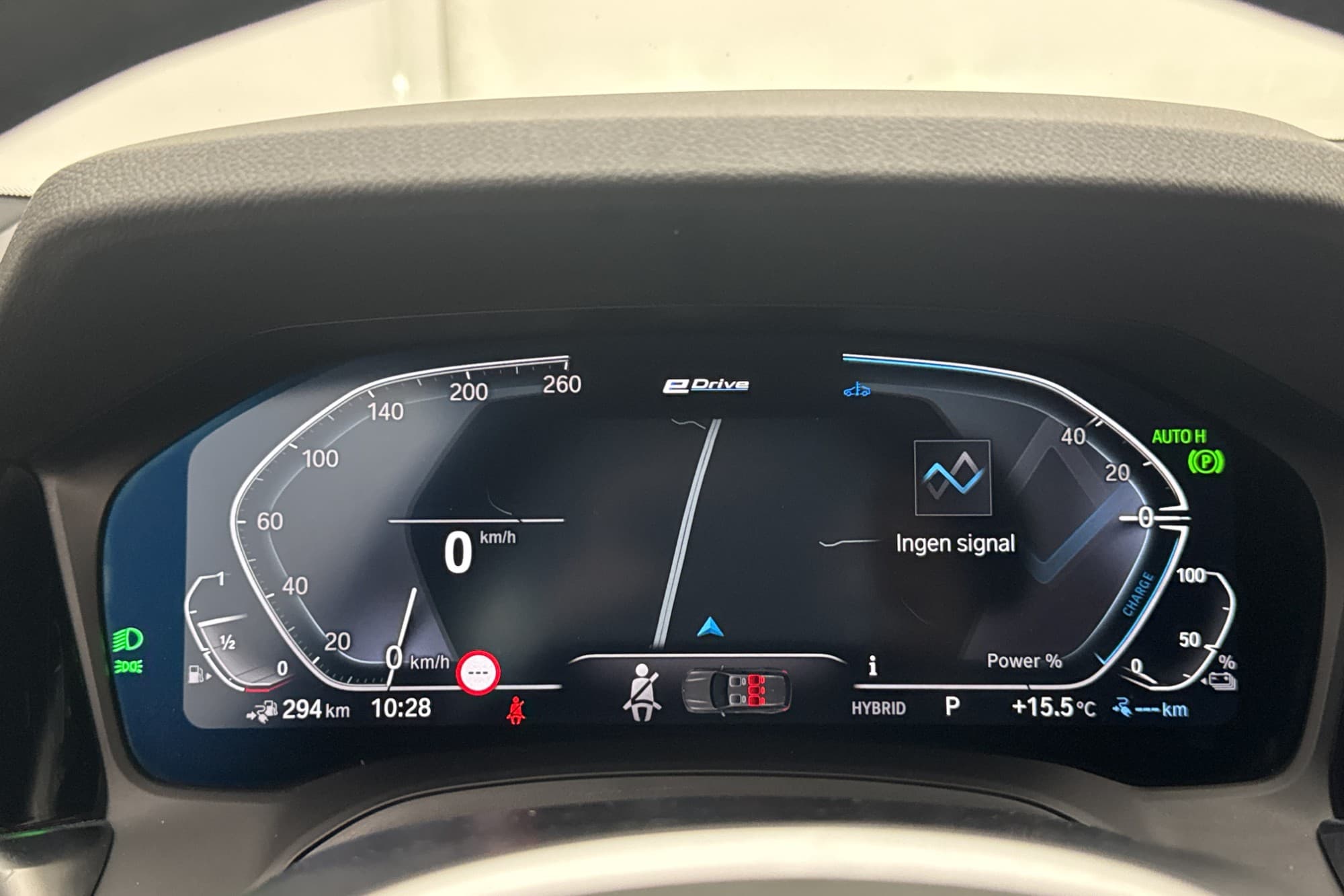 BMW 330e xDrive M Sport Drag Värmare HiFi Navi Kamera