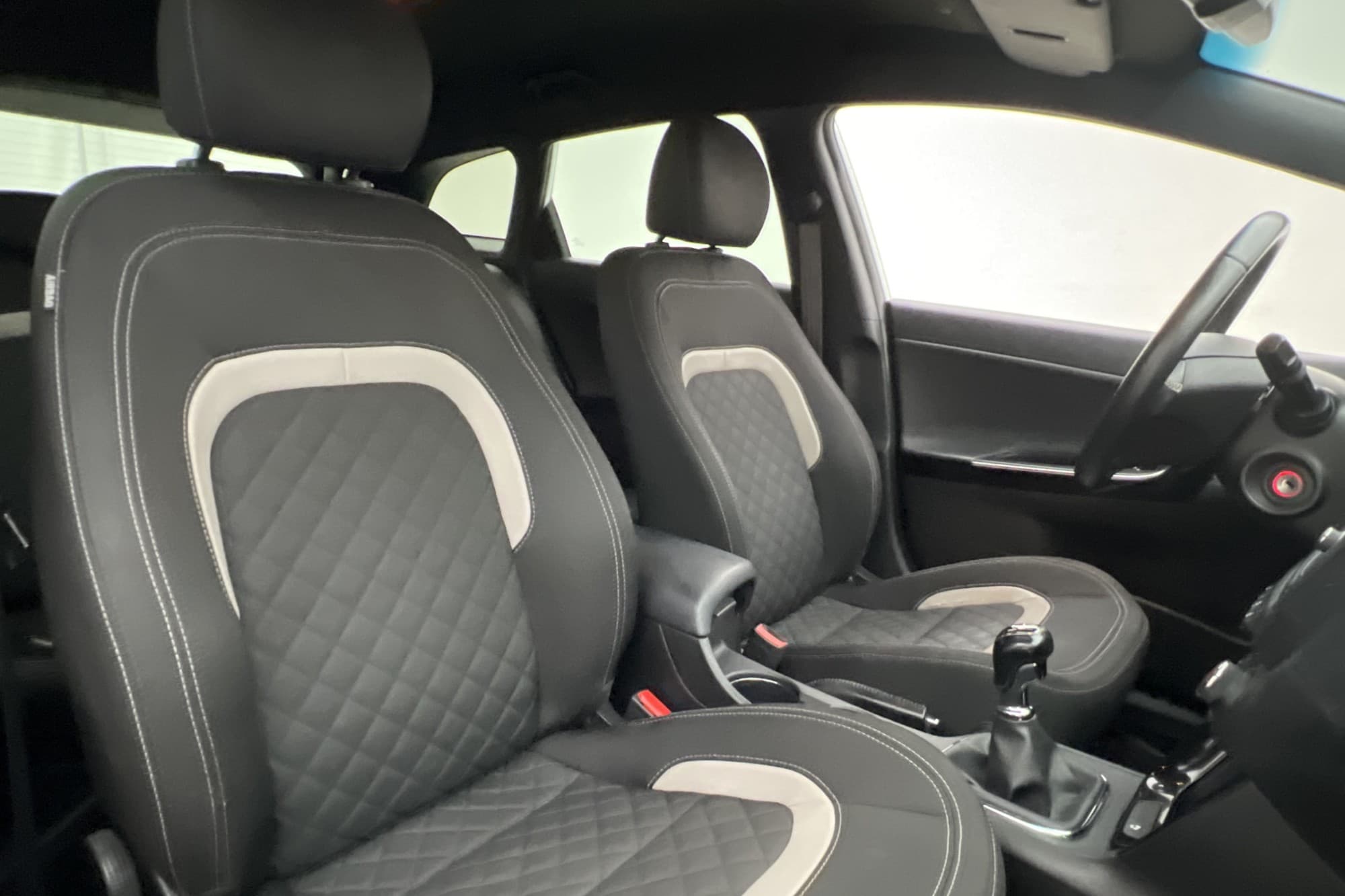 Kia Ceed Sportswagon 1.6 CRDi GT-Line Kamera Navi 0,4L/Mil