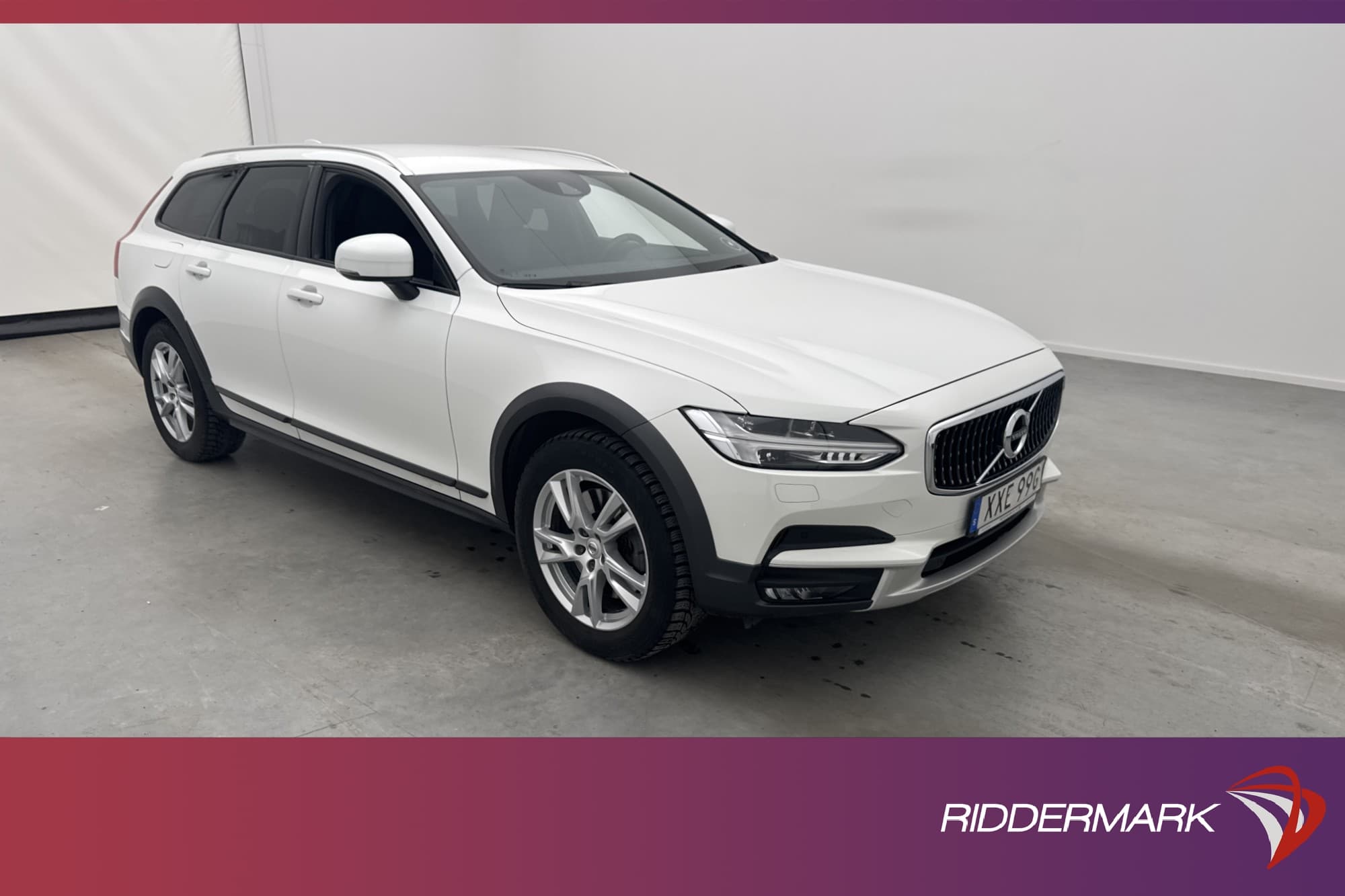 Volvo V90 Cross Country D4 AWD
