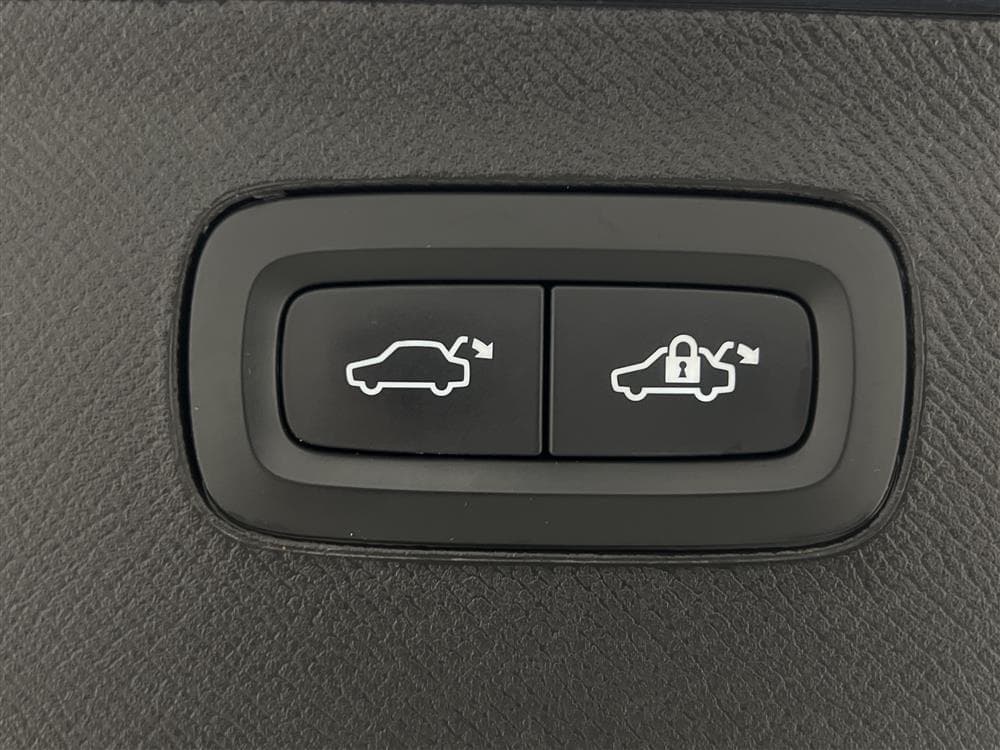 Volvo XC90 B5 AWD R-Design 7-sits D-värm GPS VOC 0,56l/mil