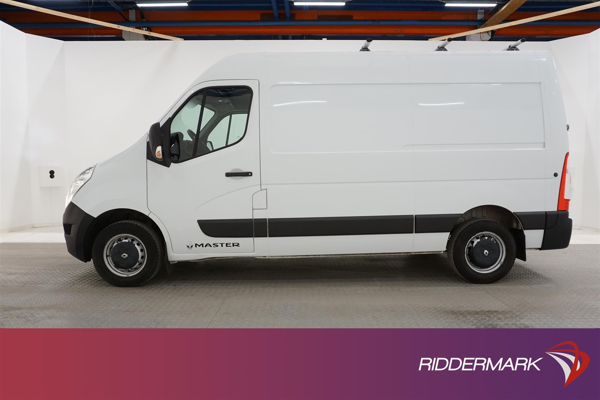 Renault Master 2.3dCi L2H2 V-inredd PDC Dragkrok Moms