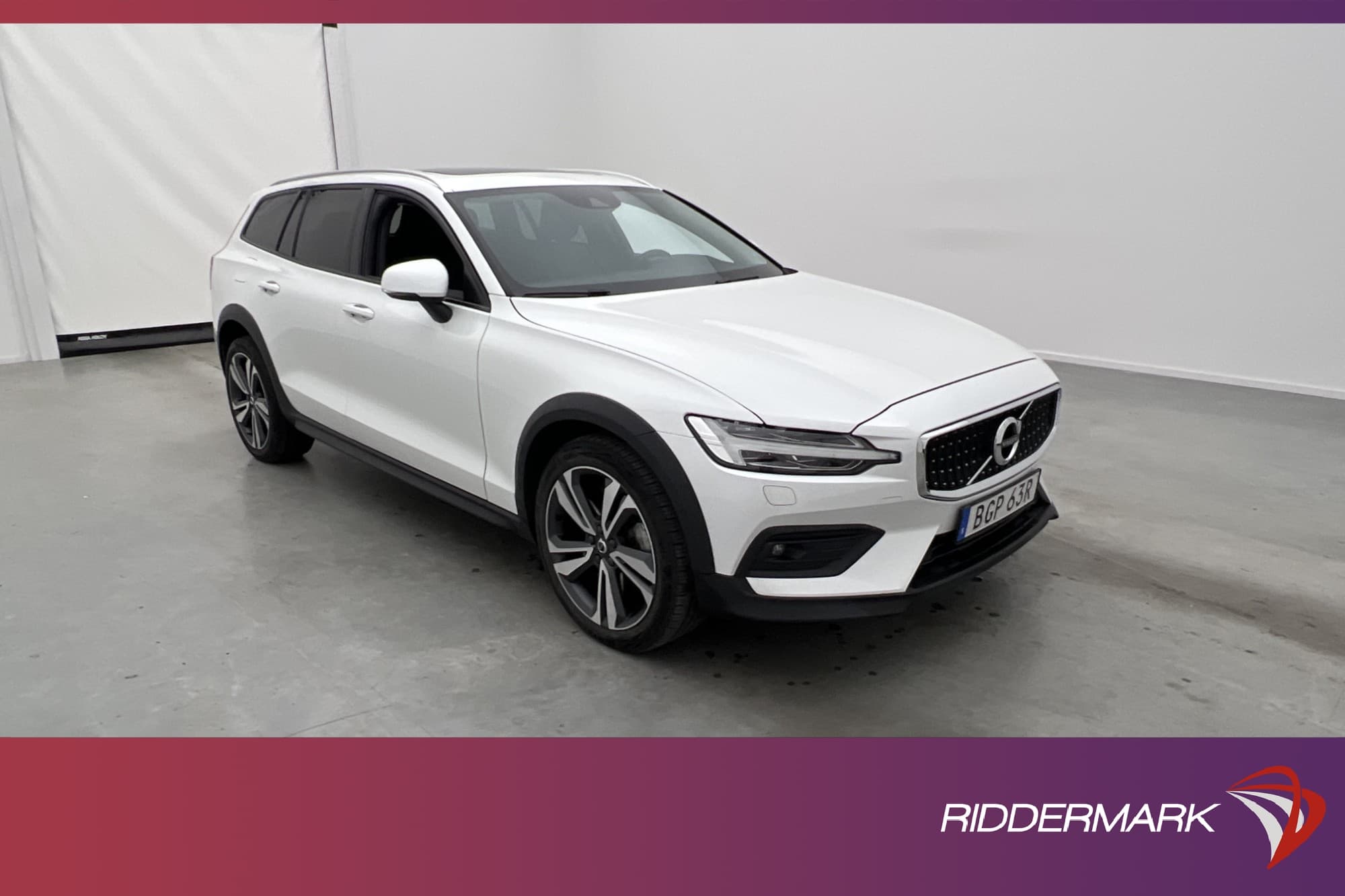 Volvo V60 Cross Country B4 AWD