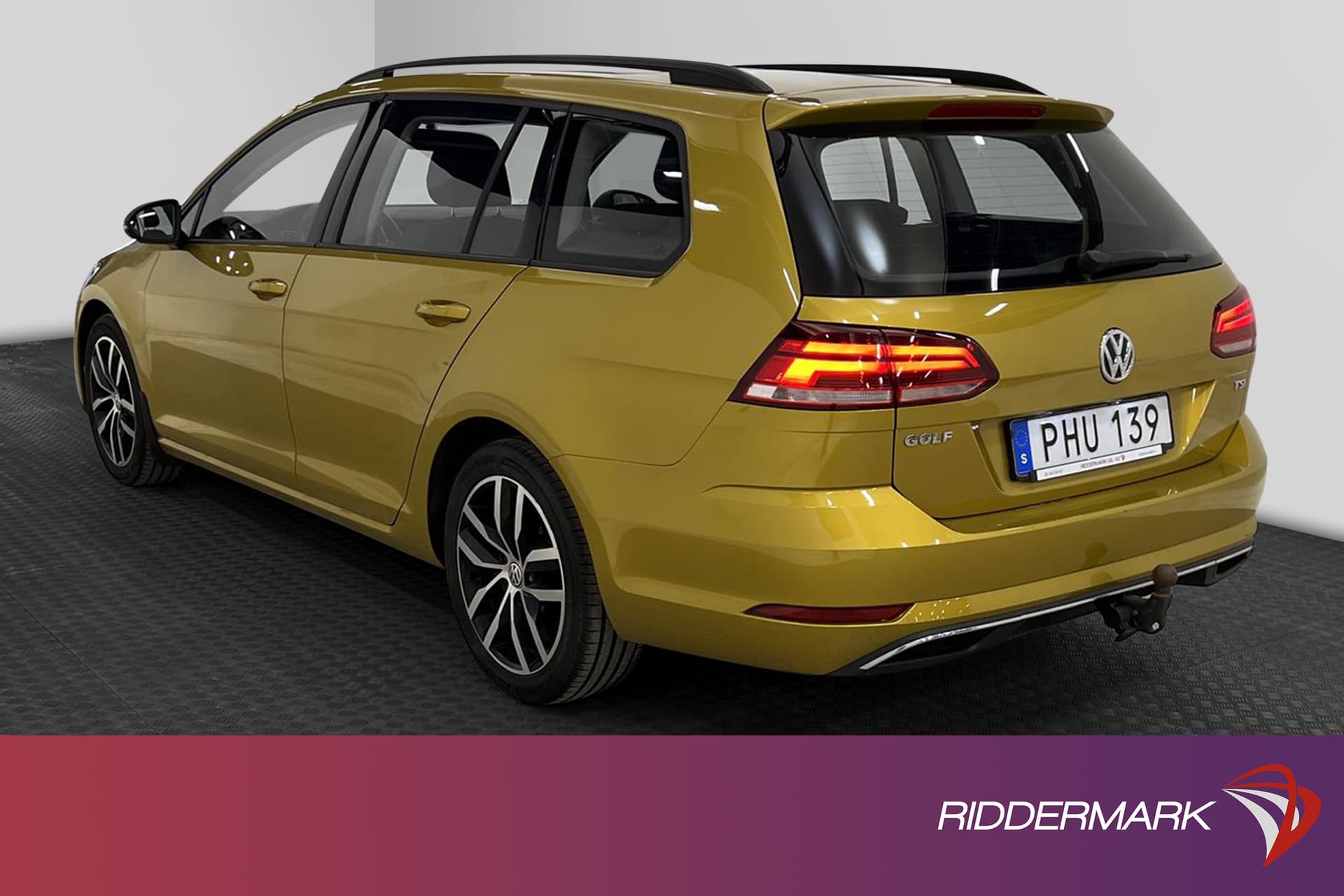 Begagnad Volkswagen Golf Sportcombi 1.0 TSI 2017 | Riddermark Bil