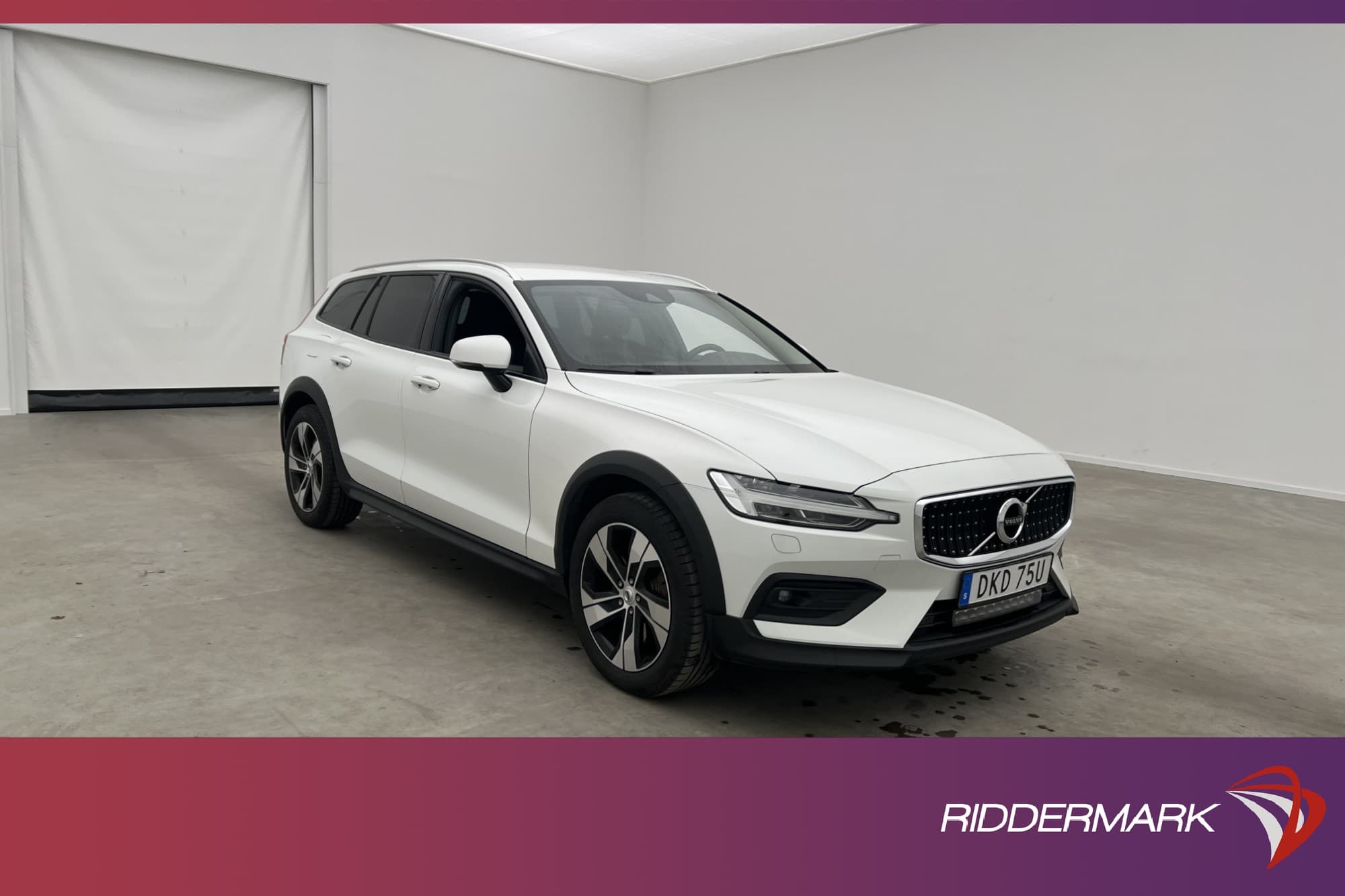 Volvo V60 Cross Country B4 AWD