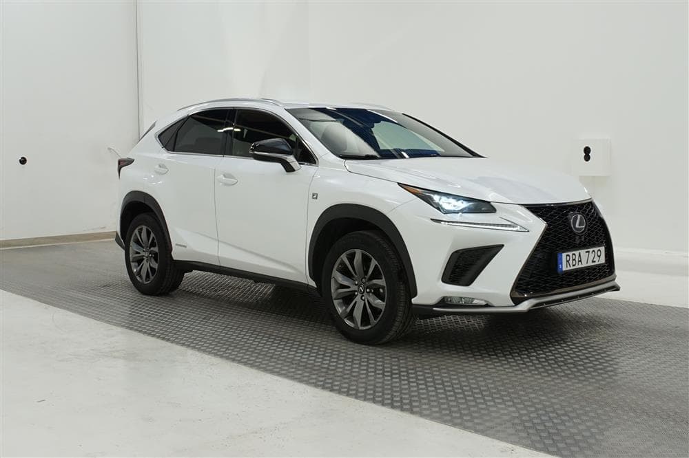 Lexus NX 300h 2.5 E-CVT 197hk AWD F Sport Skinn Navi B-Kamexteriör