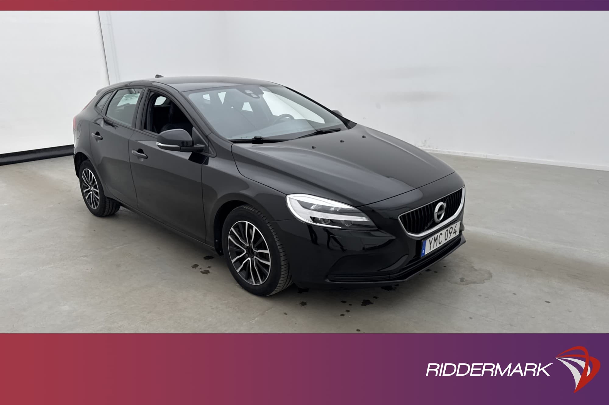 Volvo V40 D2 120hk Momentum VOC Dragkrok P-sensor Automat