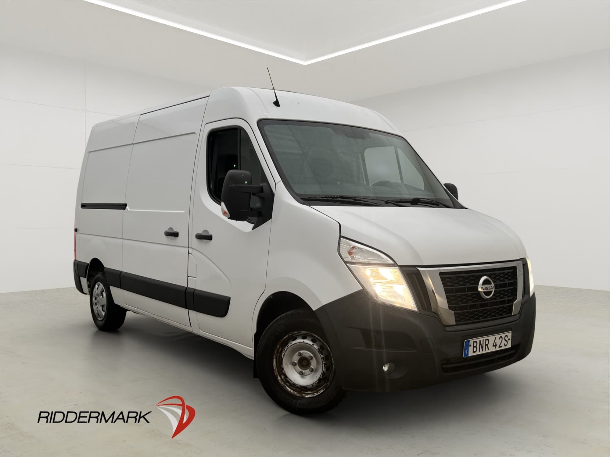 Nissan NV400