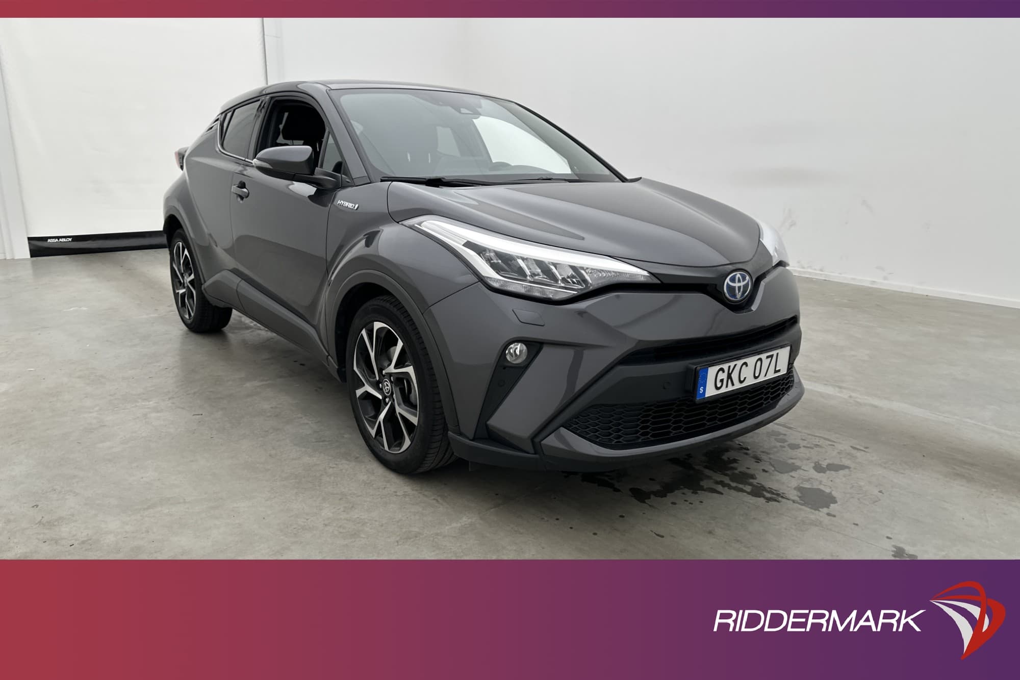 Toyota C-HR Hybrid 122hk