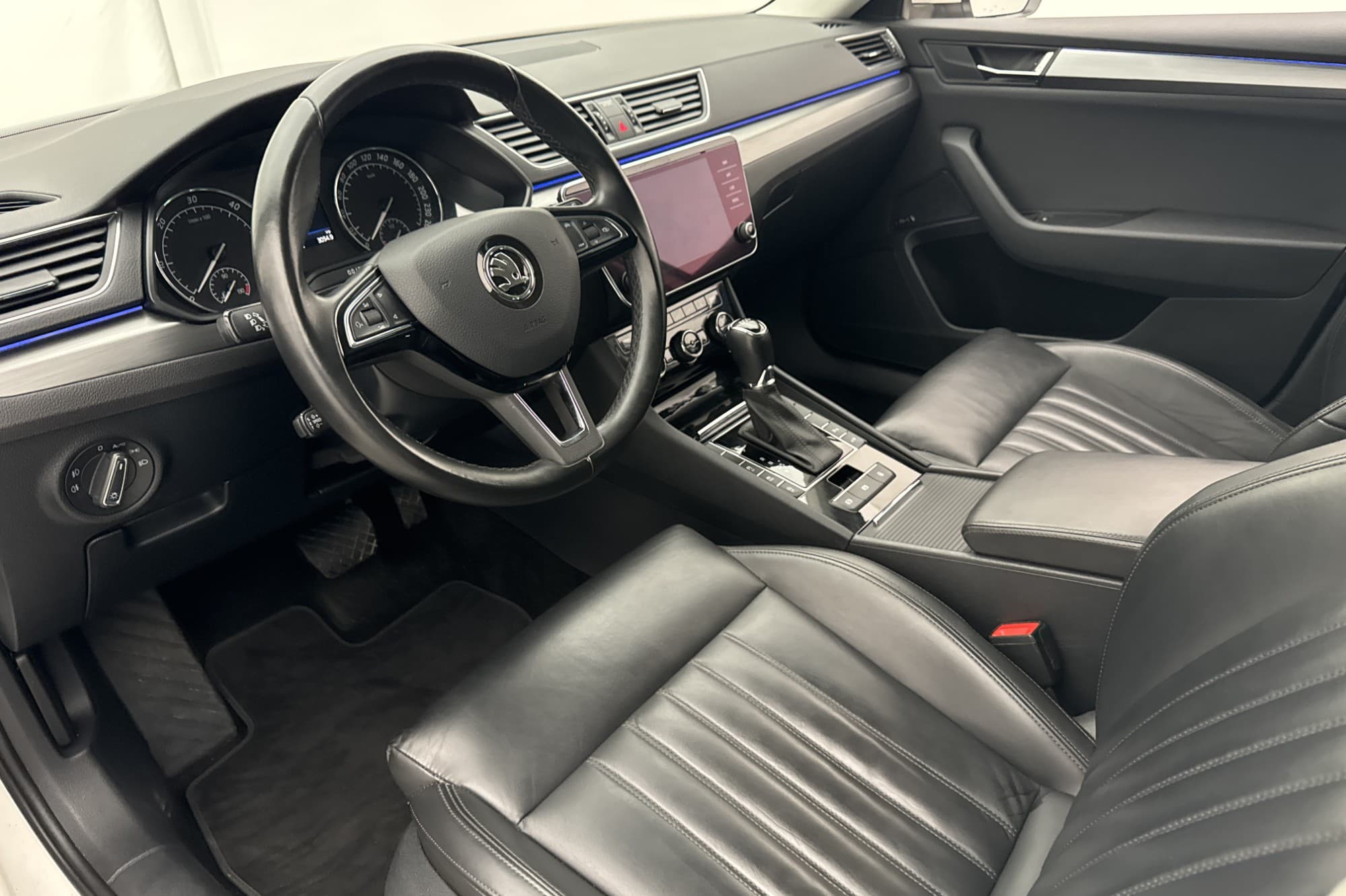 Skoda Superb 2.0 TDI 190hk Businessline D-Värm Canton Drag