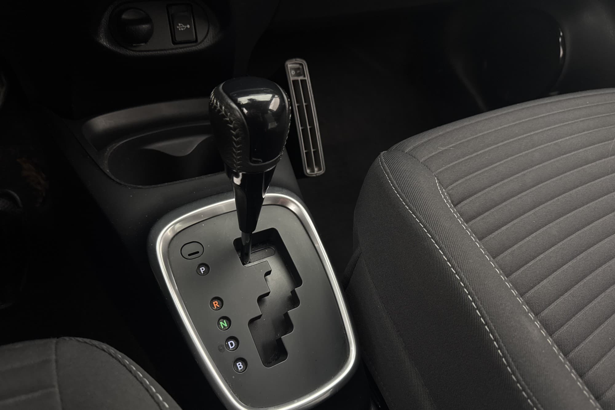 Toyota Yaris Hybrid 101hk Active M&K-Värm Kamera 0,37l/Mil