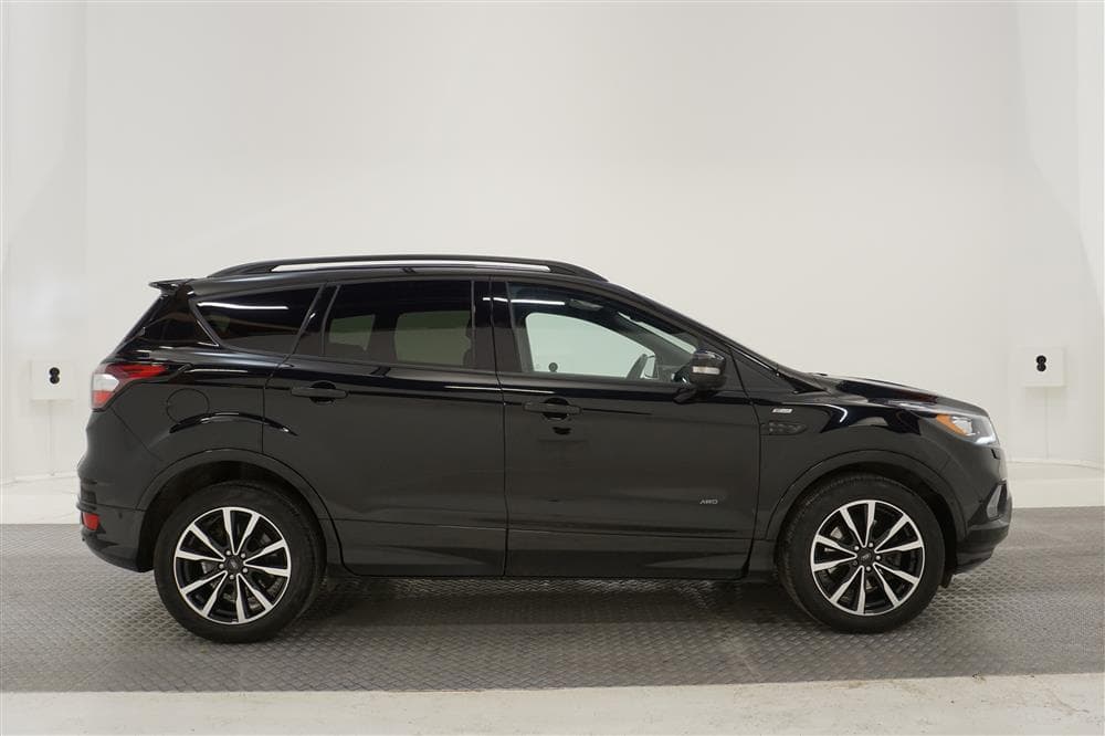 Ford Kuga 2.0 TDCi AWD 180hk ST-Line Kamera Drag Välservad